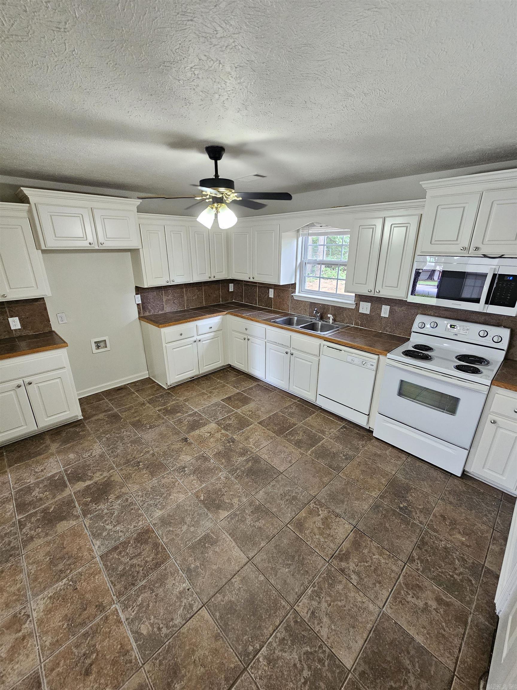 Cabot City Area - Residential Lease