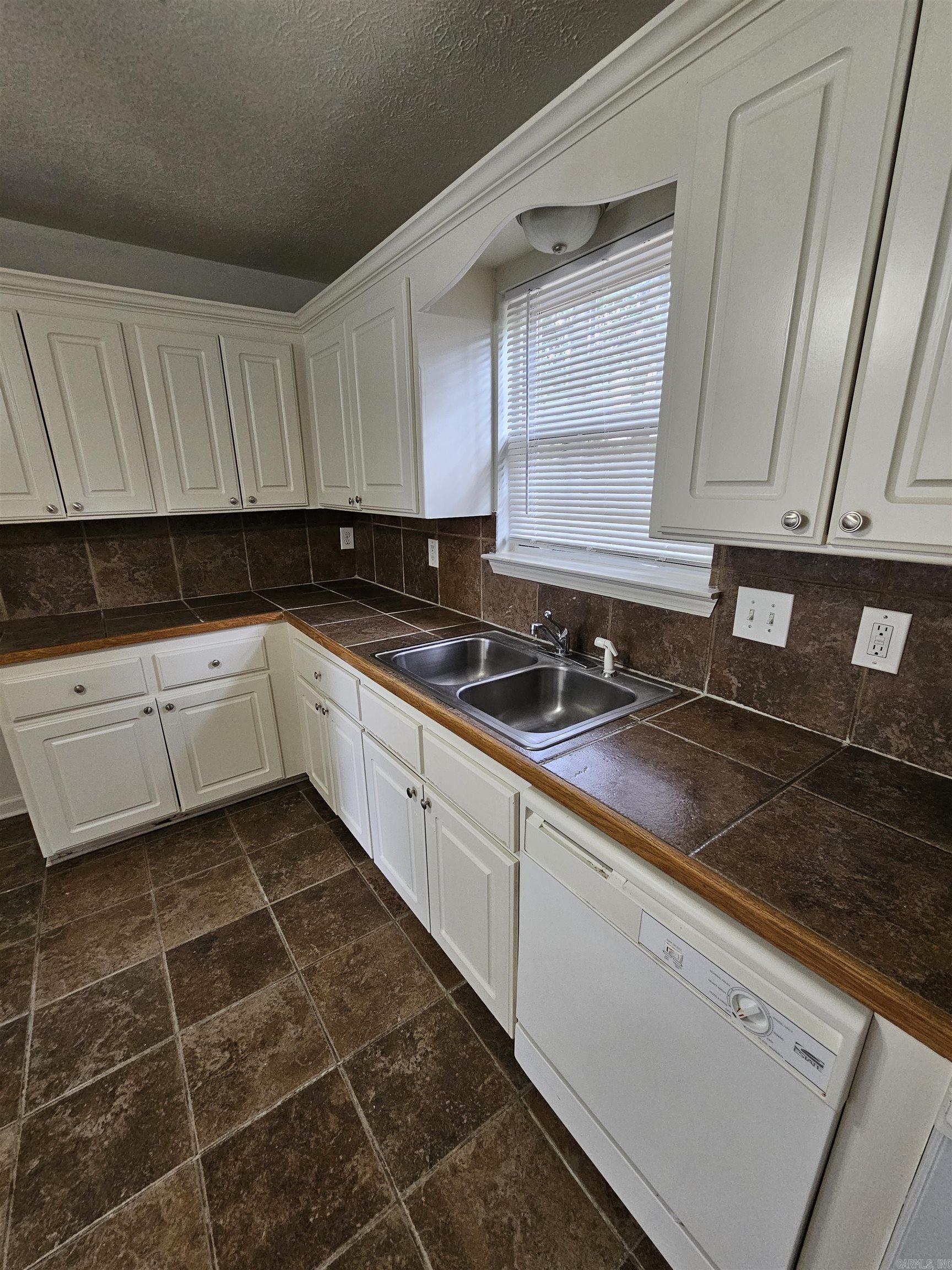 Cabot City Area - Residential Lease