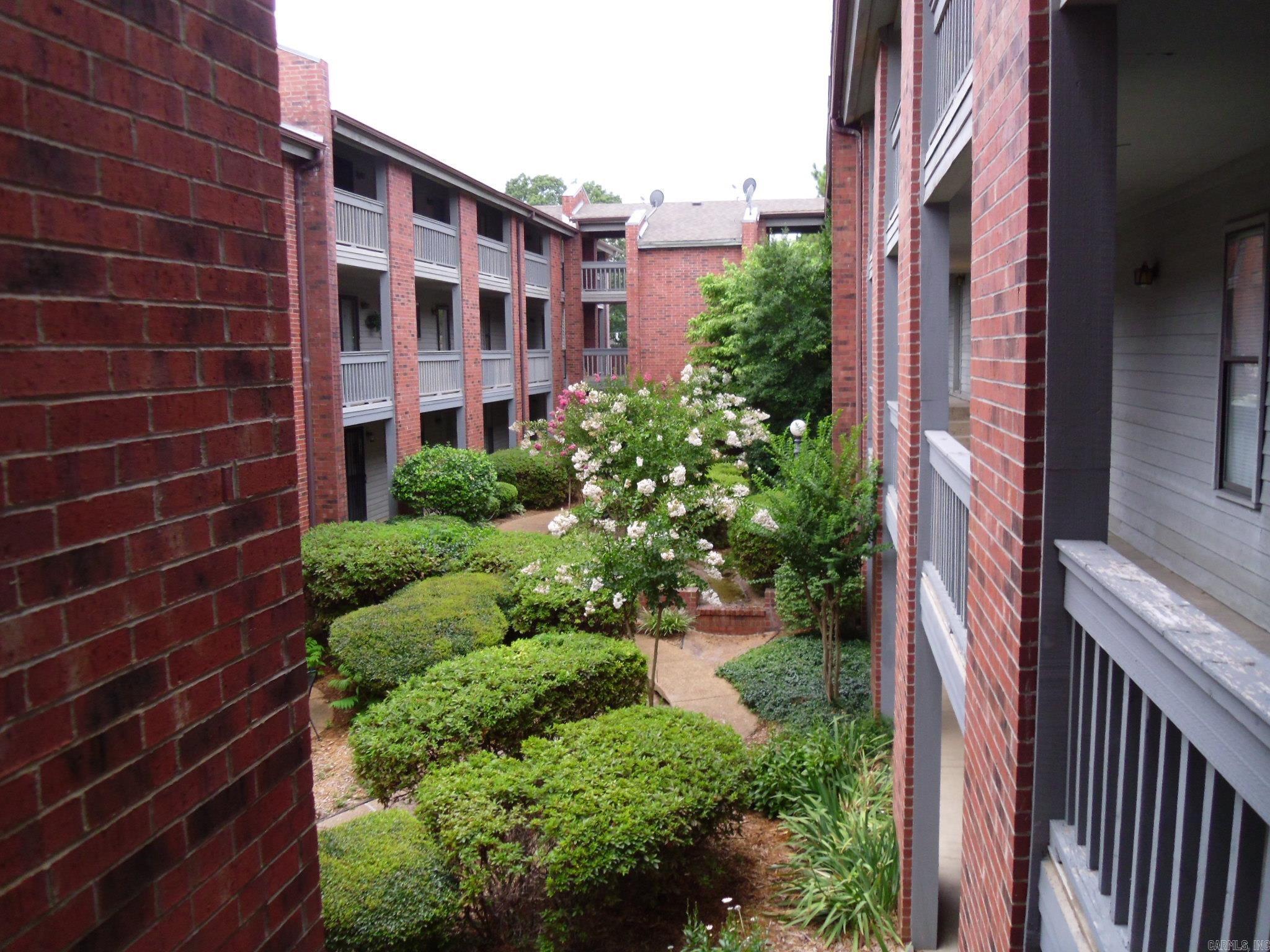 CAMBRIDGE COURT - Residential