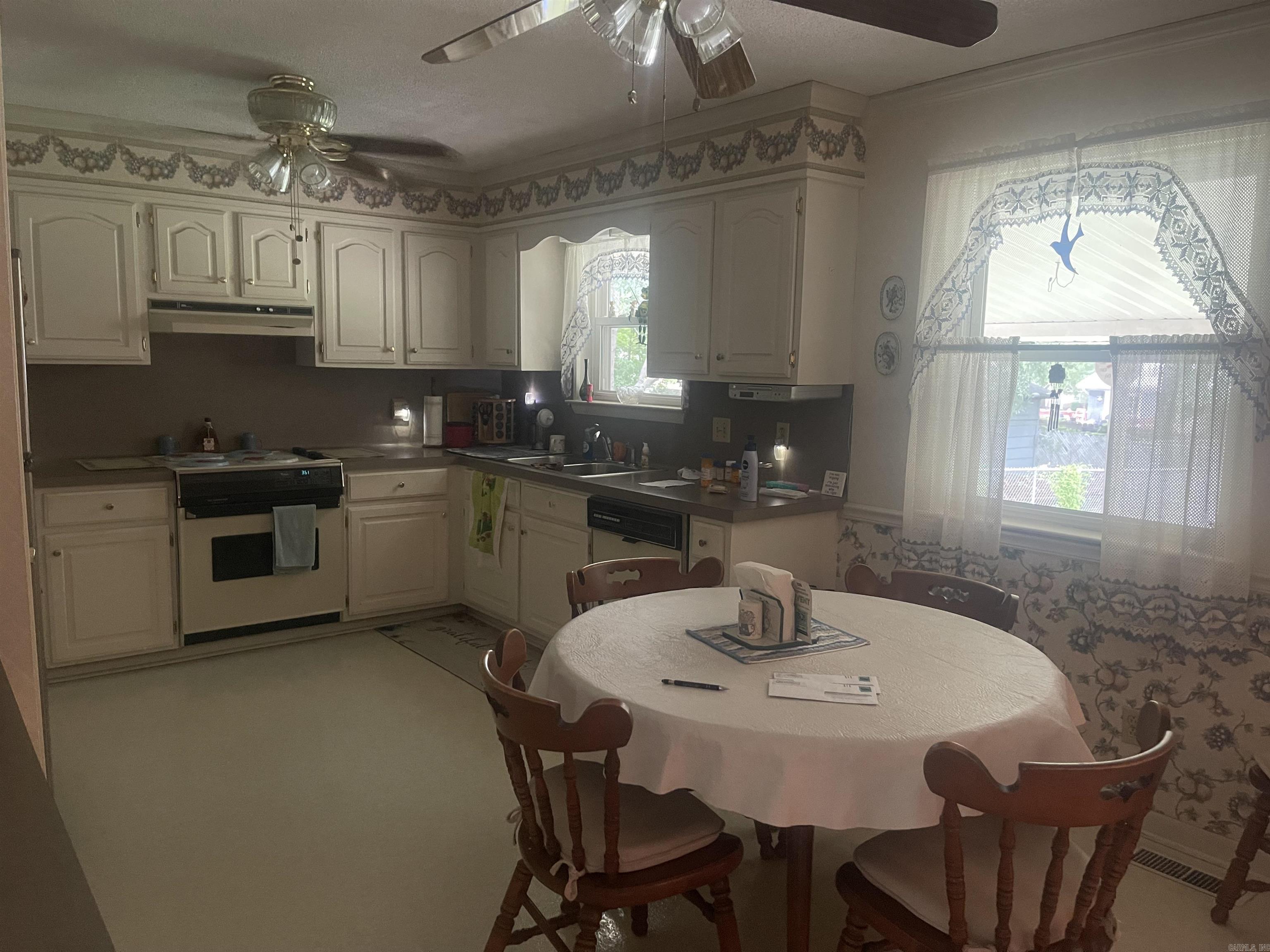 HERALDRY MANOR - Residential