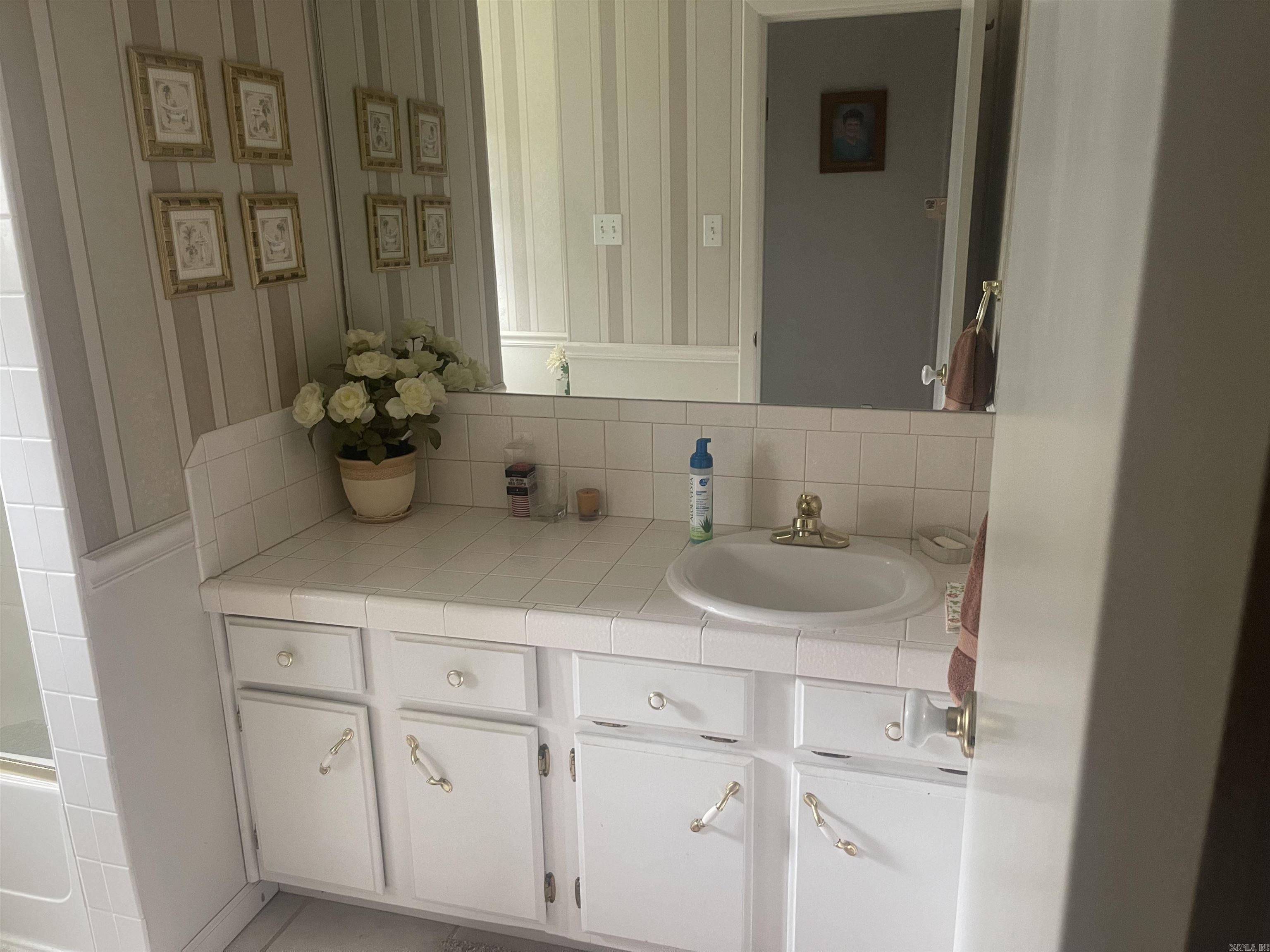 HERALDRY MANOR - Residential