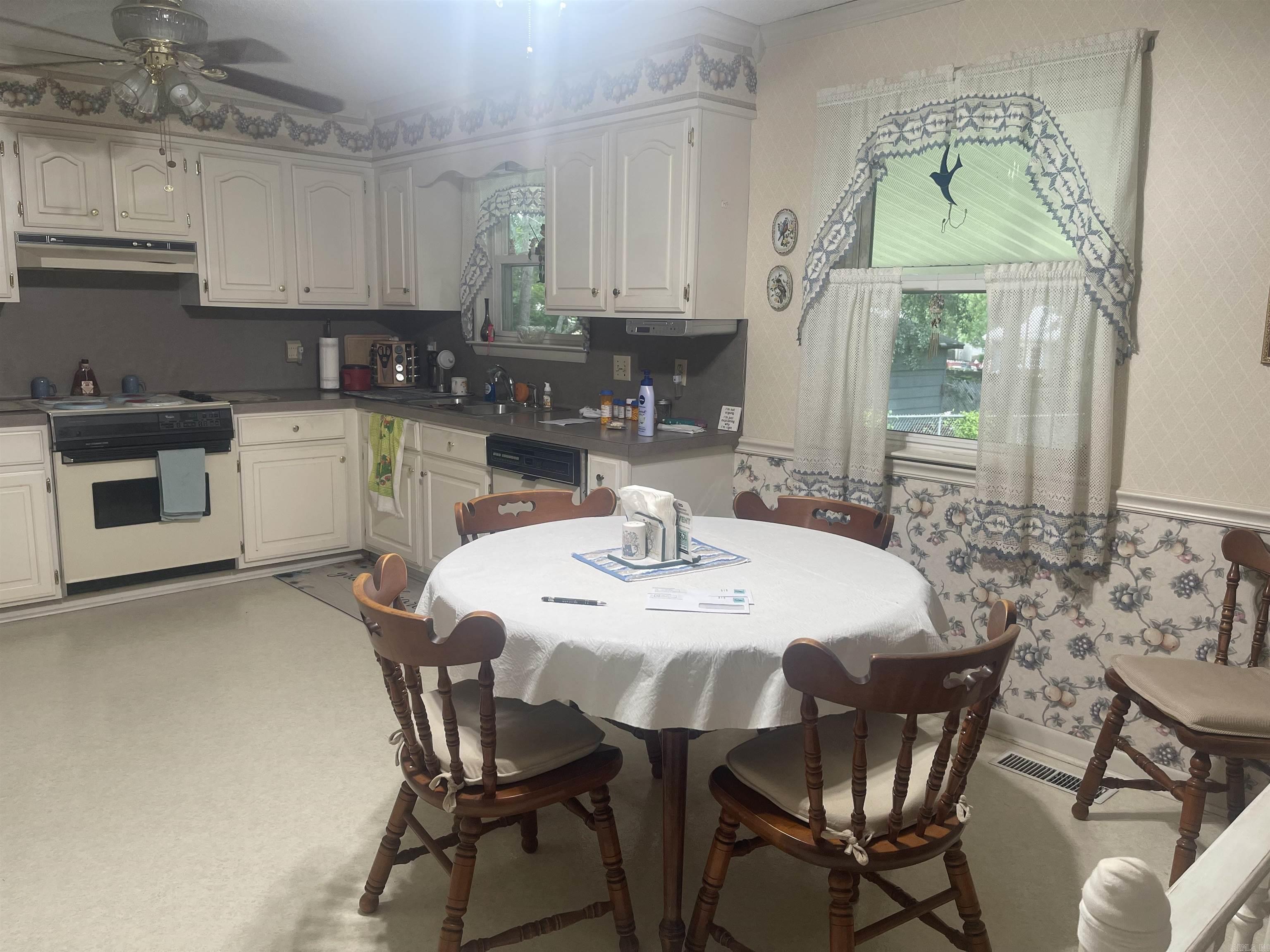 HERALDRY MANOR - Residential