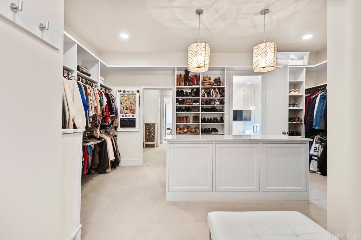 CHENAL VALLEY "FALSTONE COURT" - Residential