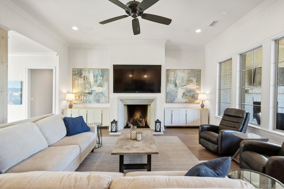 CHENAL VALLEY "FALSTONE COURT" - Residential