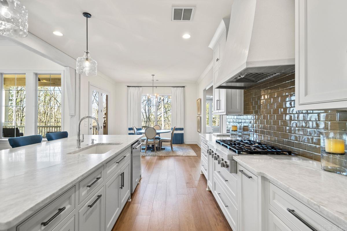 CHENAL VALLEY "FALSTONE COURT" - Residential