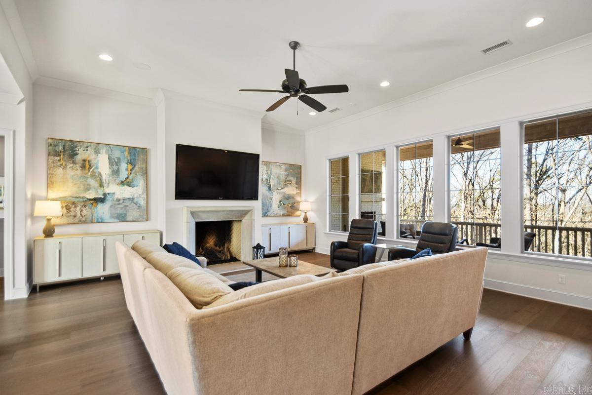 CHENAL VALLEY "FALSTONE COURT" - Residential