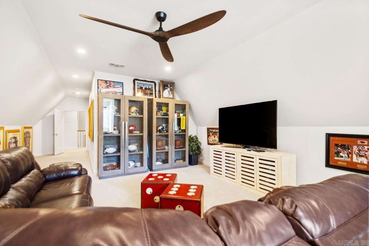 CHENAL VALLEY "FALSTONE COURT" - Residential