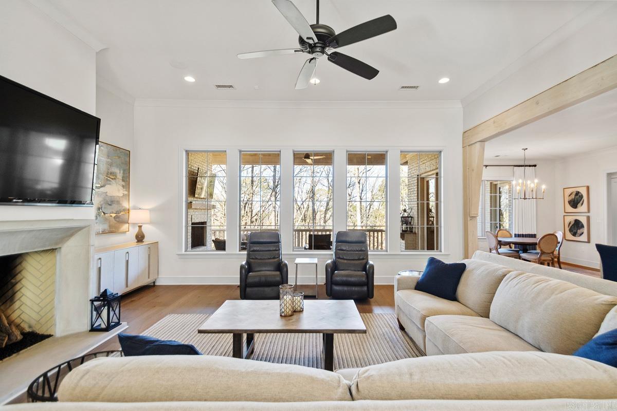 CHENAL VALLEY "FALSTONE COURT" - Residential