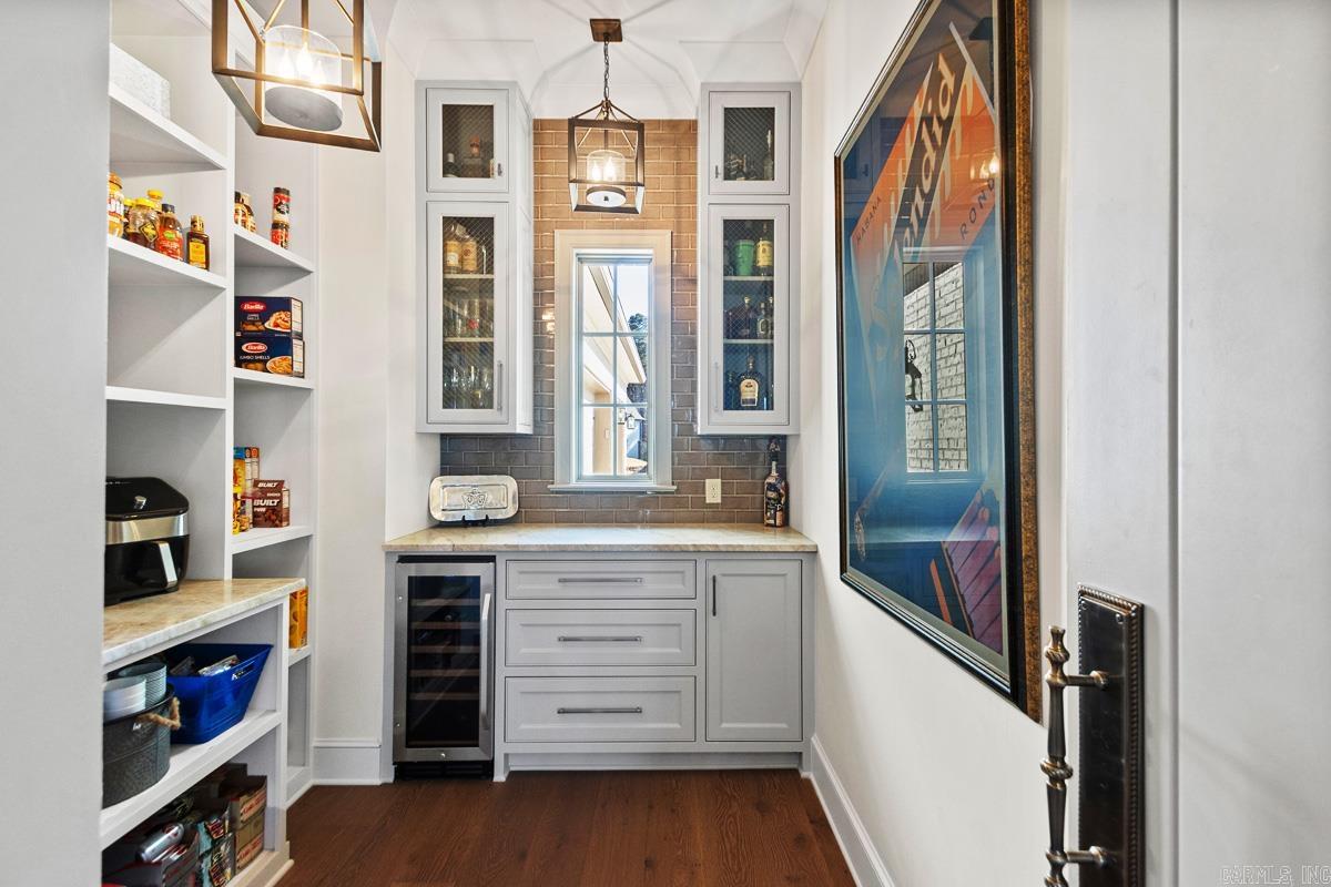 CHENAL VALLEY "FALSTONE COURT" - Residential