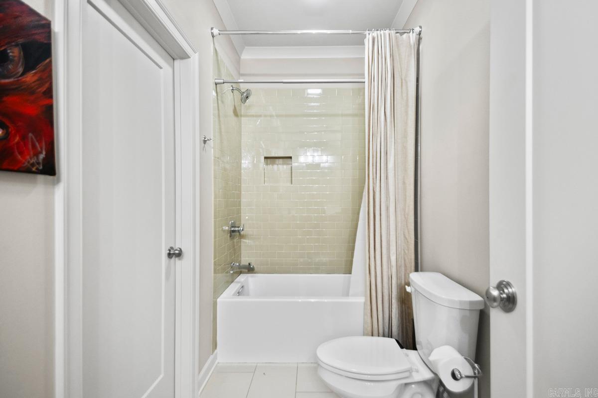 CHENAL VALLEY "FALSTONE COURT" - Residential