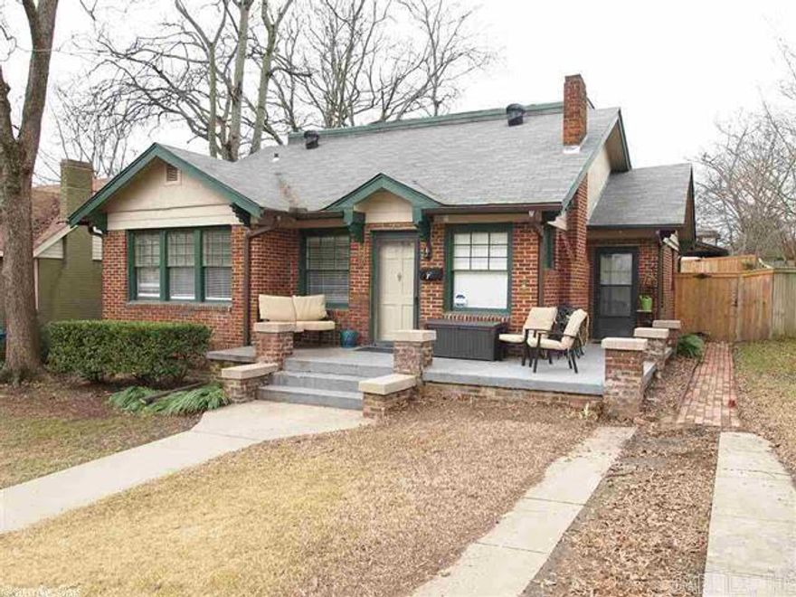 Renovated Stifft Station home on a quiet, low-traffic one way Street. All NEW wiring, New roof, New stainless steel Kitchen appliances, New paint, new light fixtures all in 2015. New Privacy Fence in 2017 and New gutters in 2018. Two bedrooms on main level- master has bonus room used as dressing room/ walk-in closet, but could also make a nice nursery or sitting room. Upstairs has 2 additional bedrooms and a full bath. Walking distance to UAMS, The Meteor, The Oyster Bar and Pizza D's.