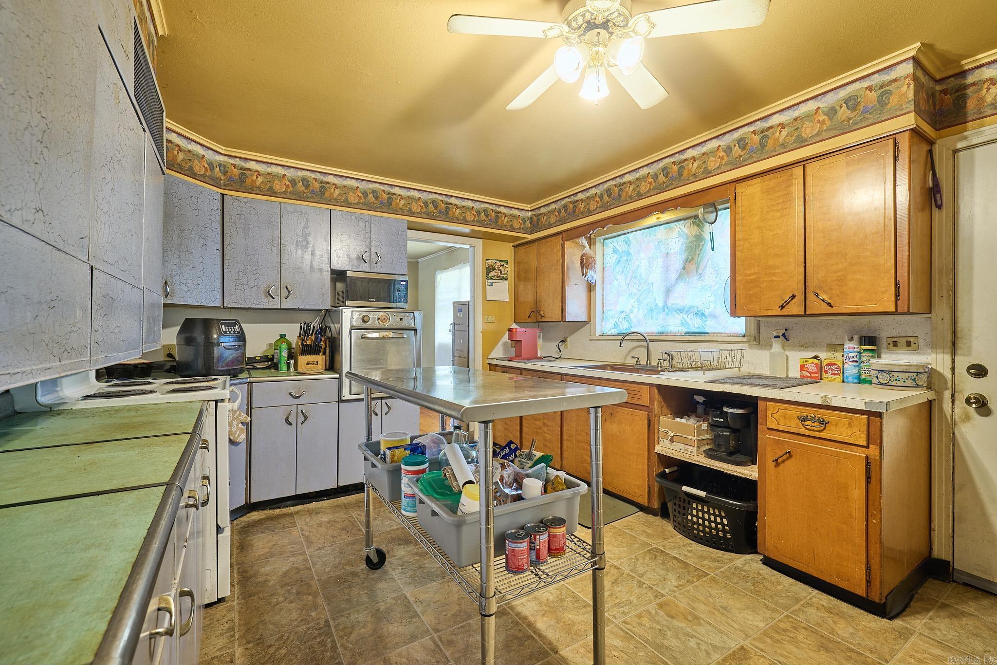 POPLAR HILLS - Residential