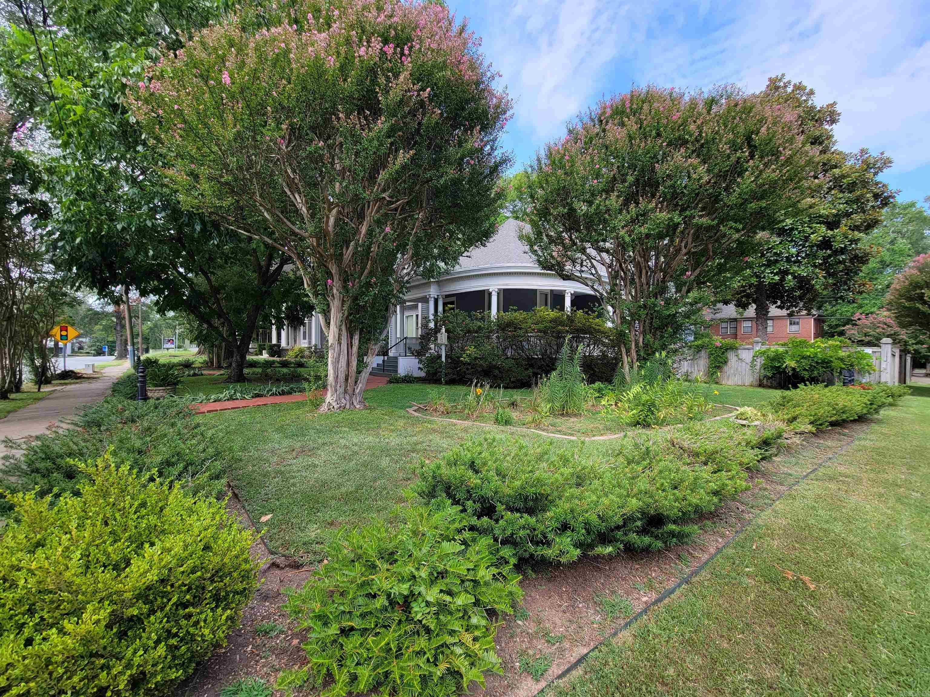 FULTONS - Residential