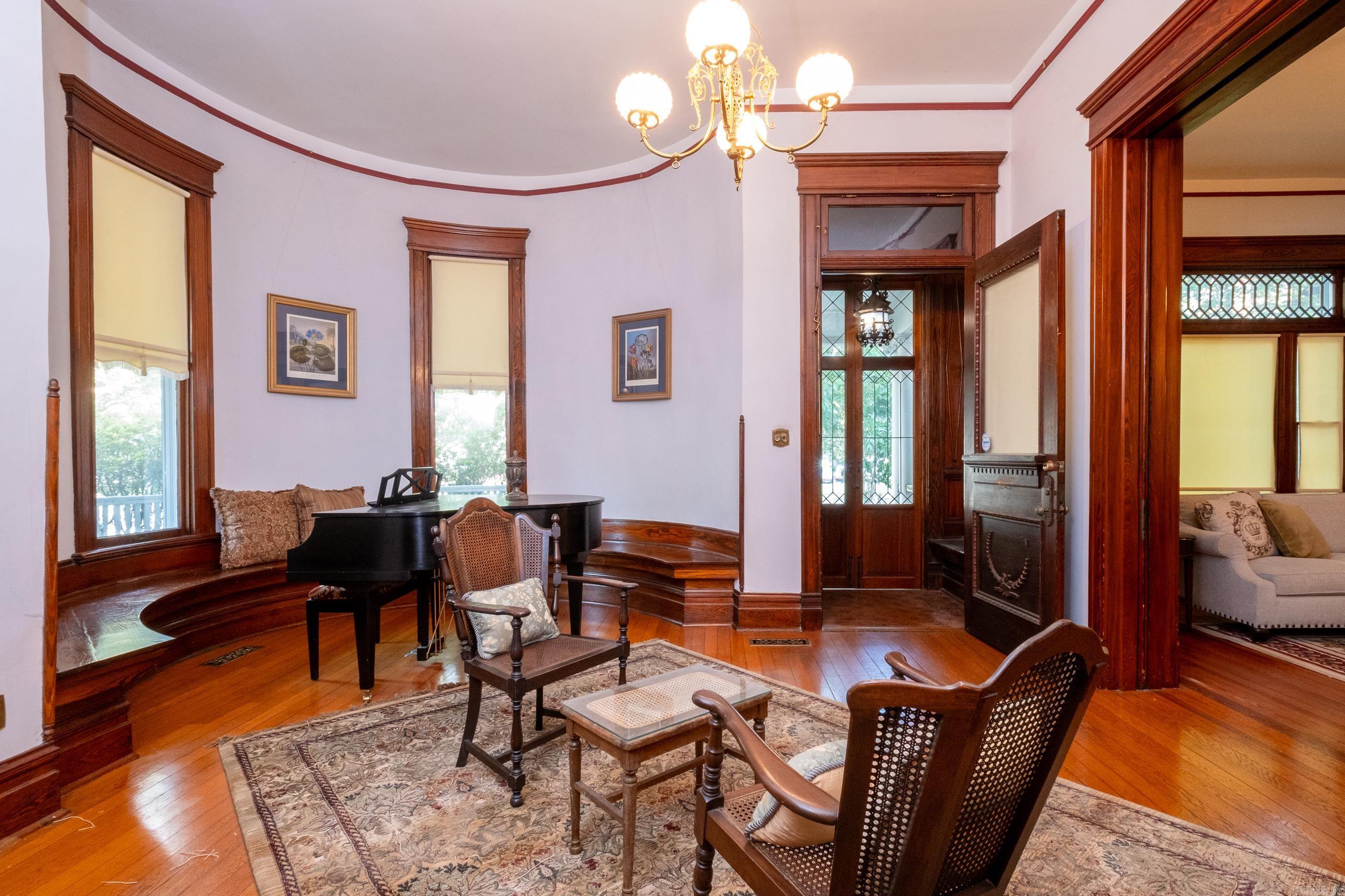 FULTONS - Residential