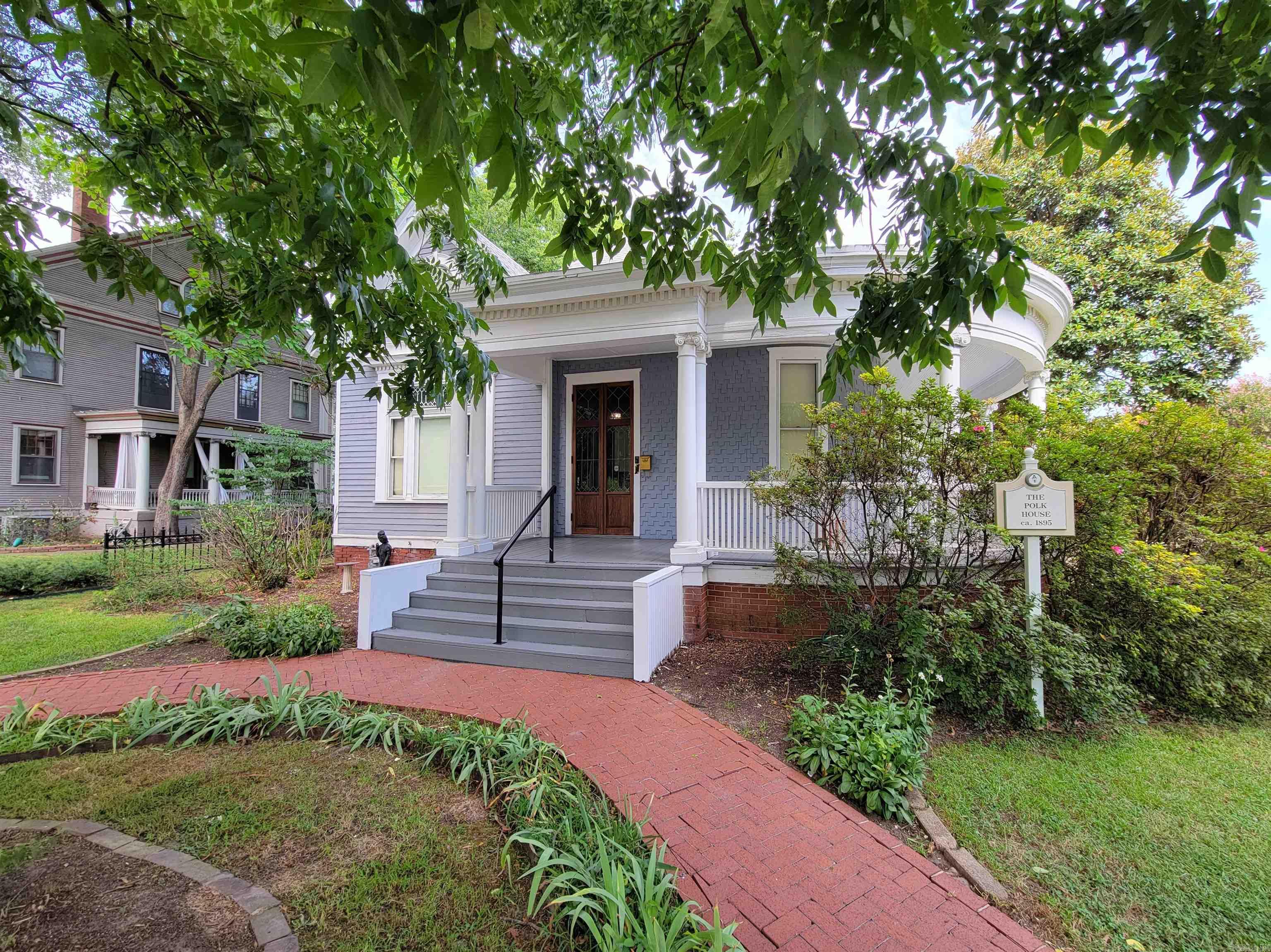 FULTONS - Residential