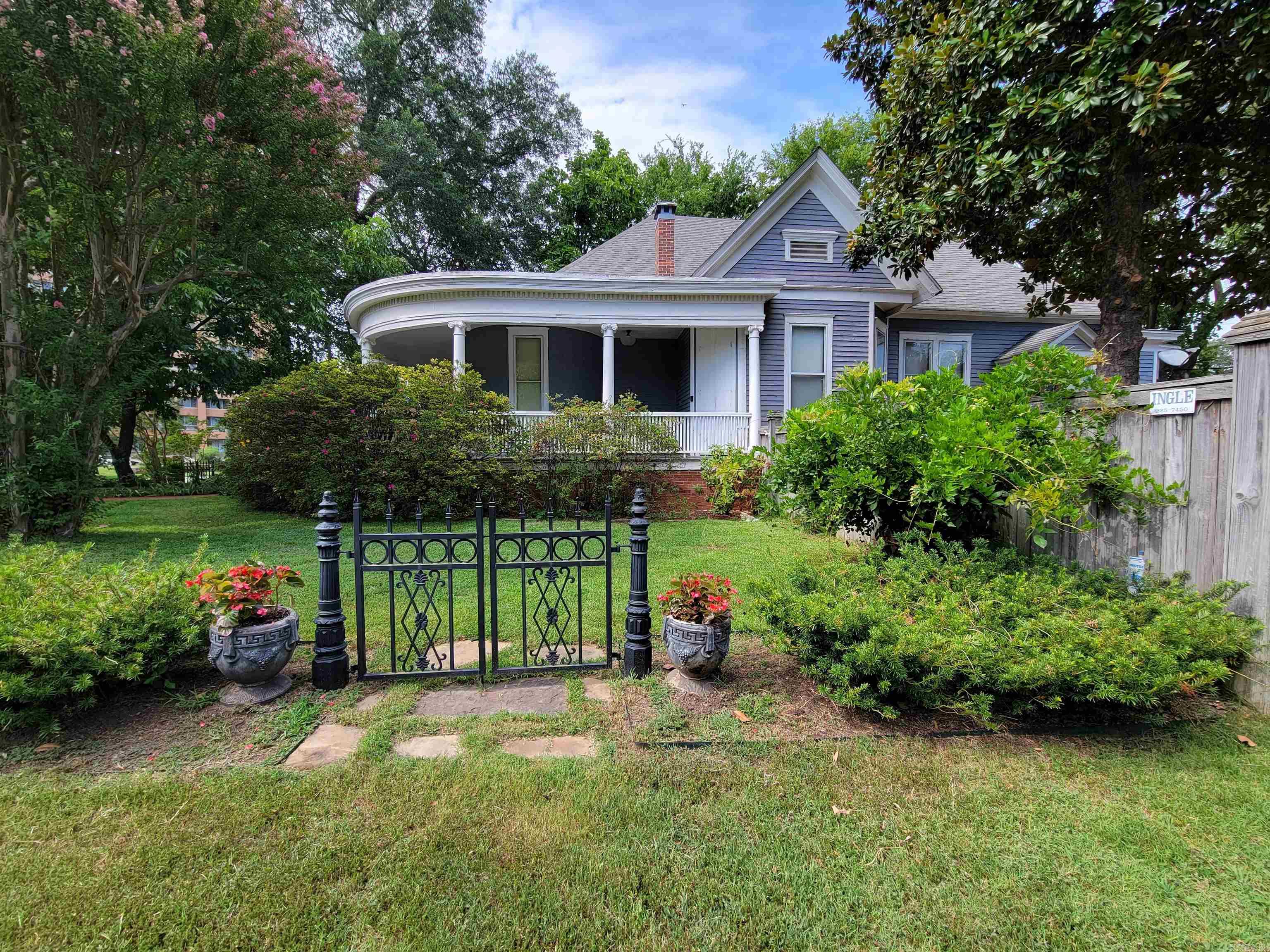 FULTONS - Residential