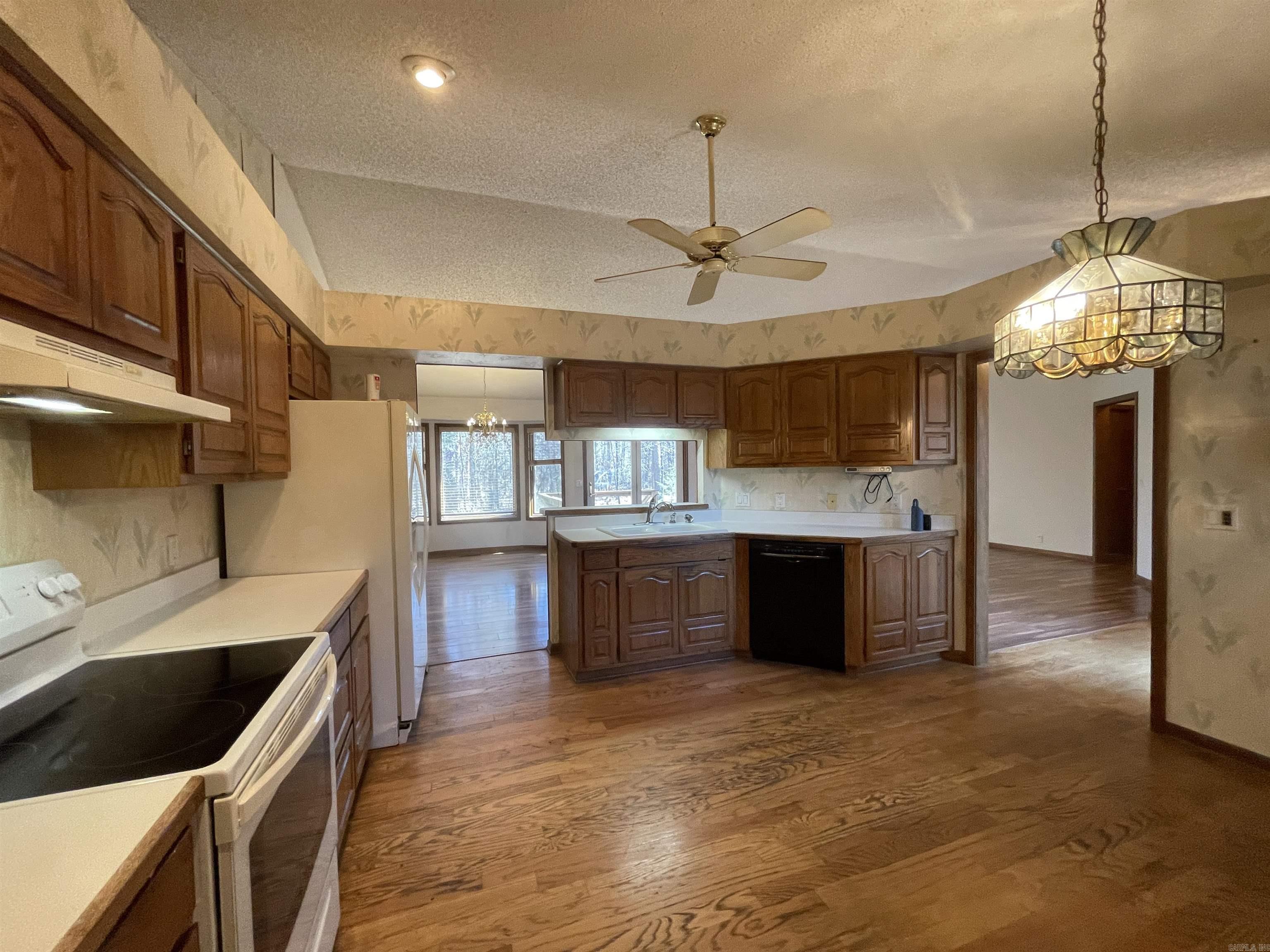 Pintuerero - Residential