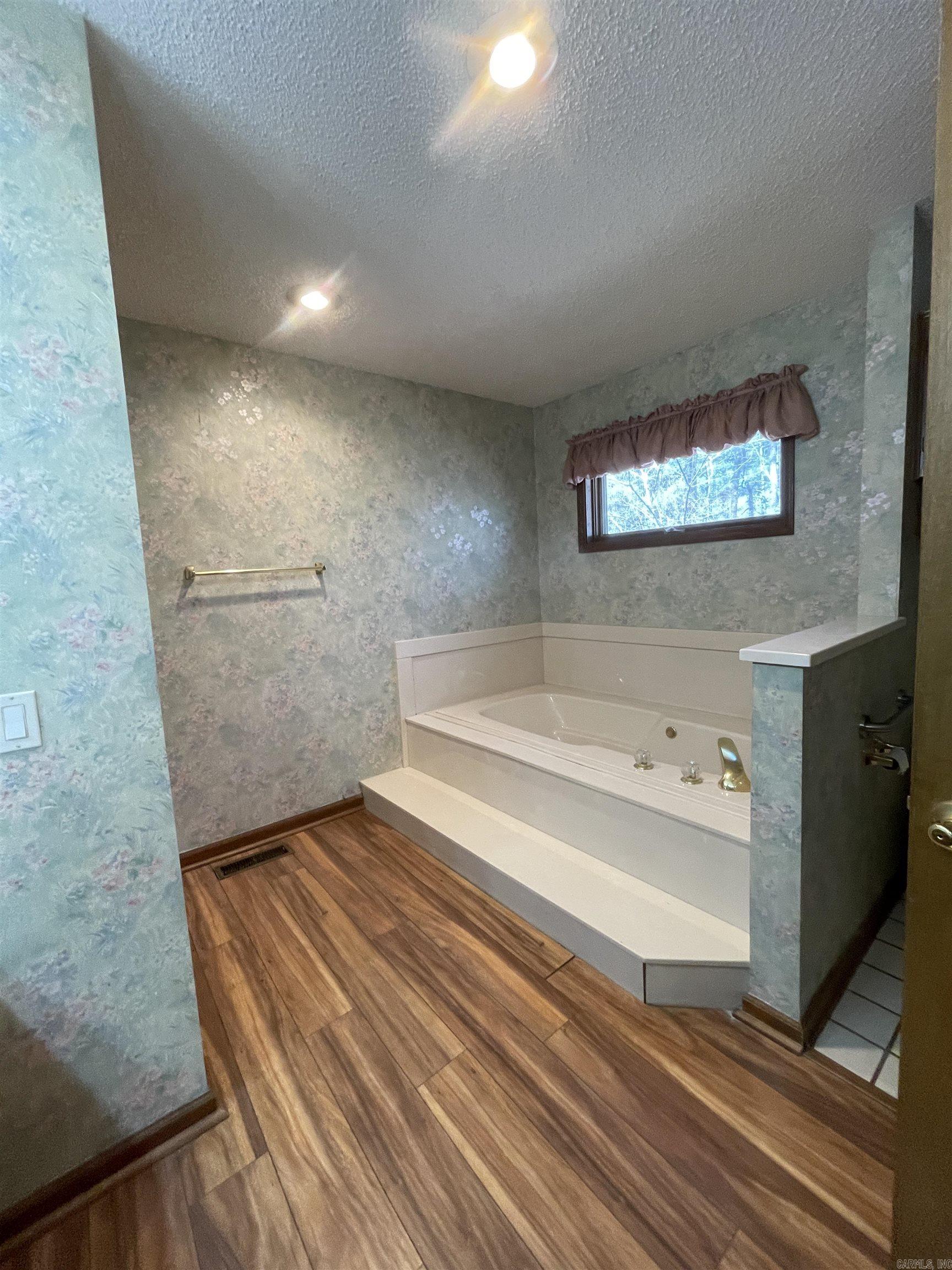 Pintuerero - Residential