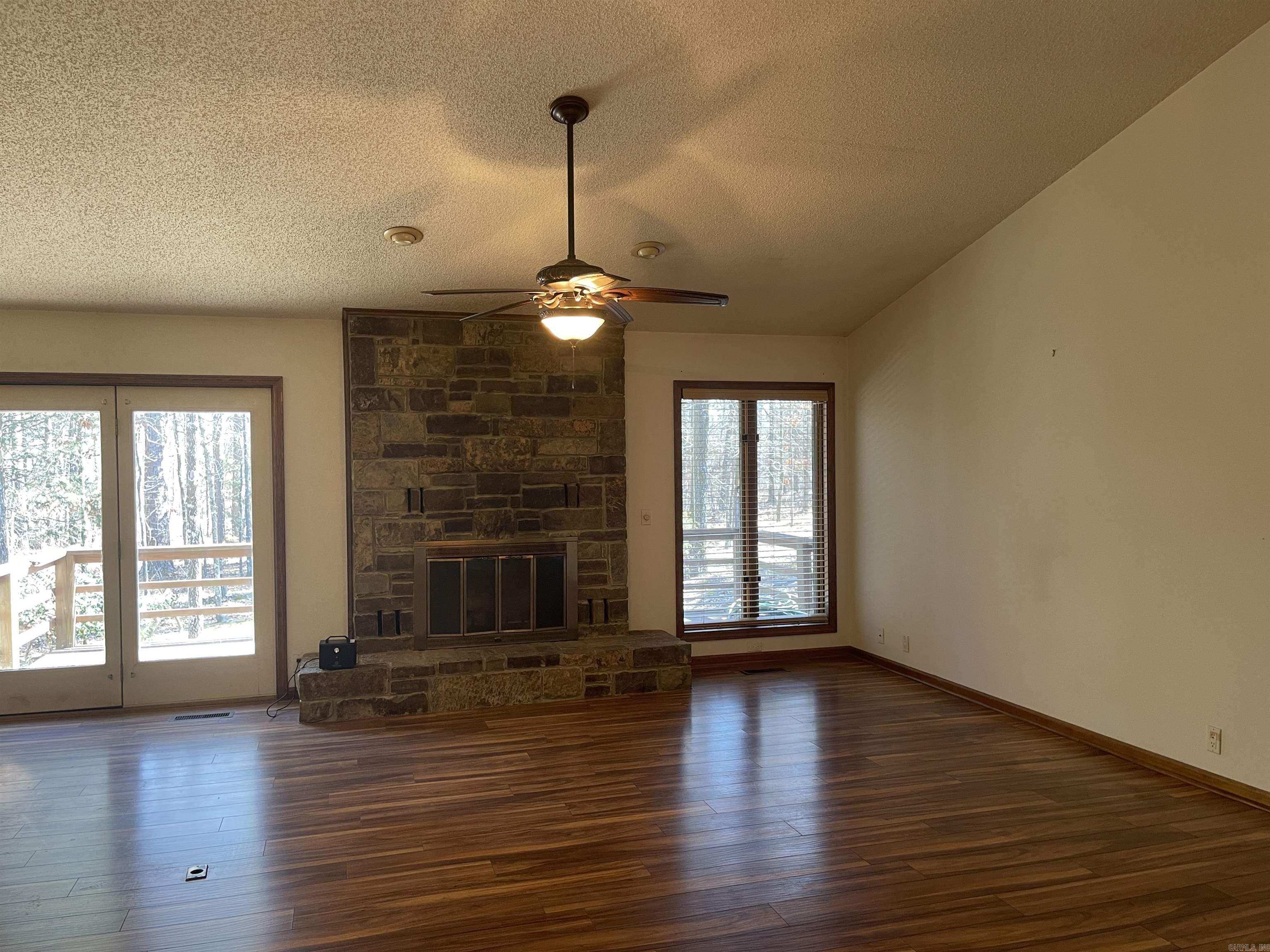 Pintuerero - Residential