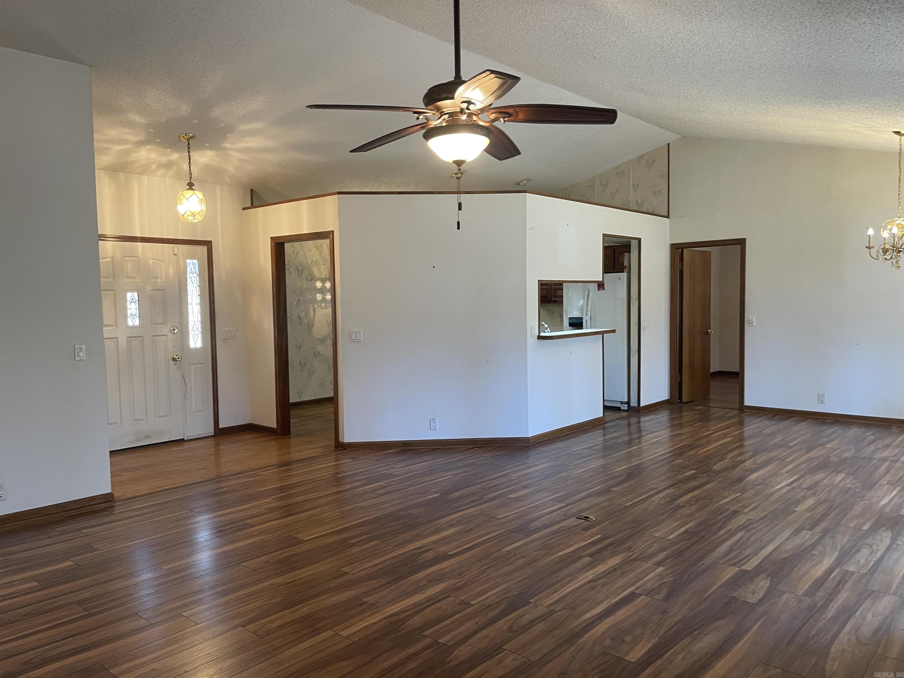 Pintuerero - Residential