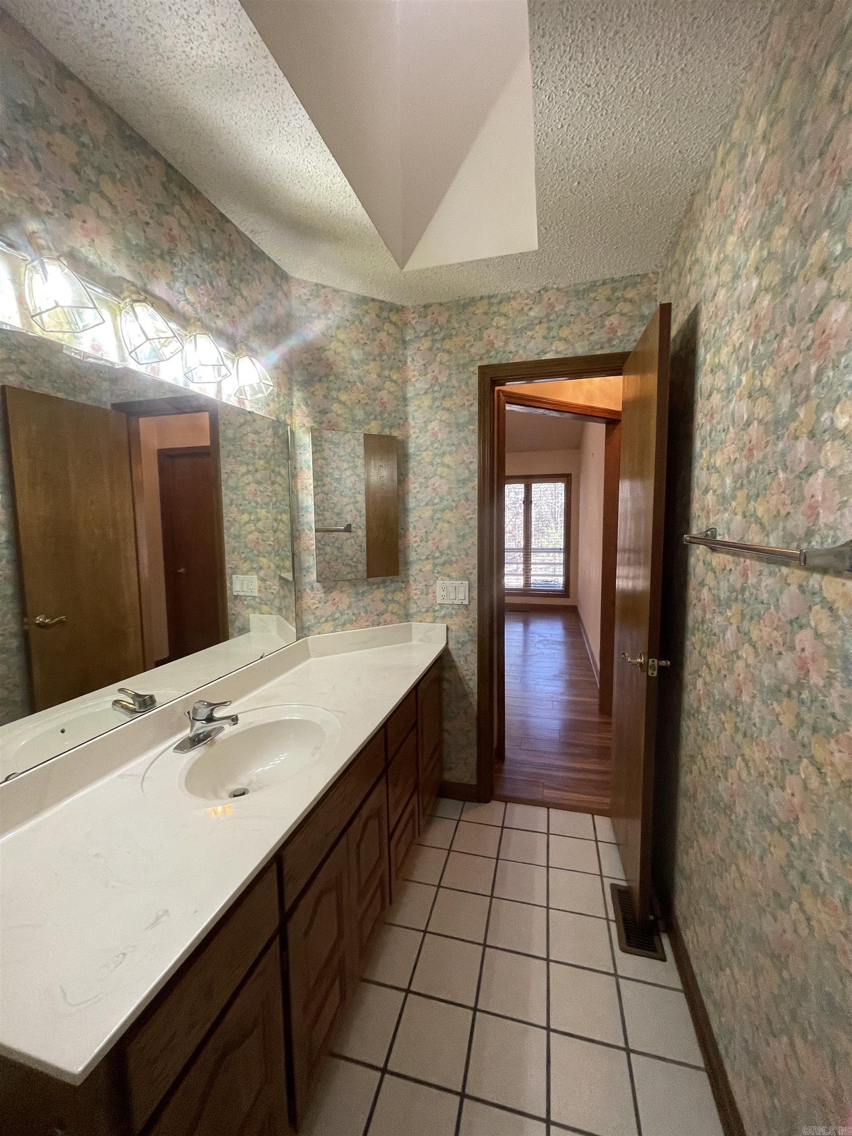 Pintuerero - Residential