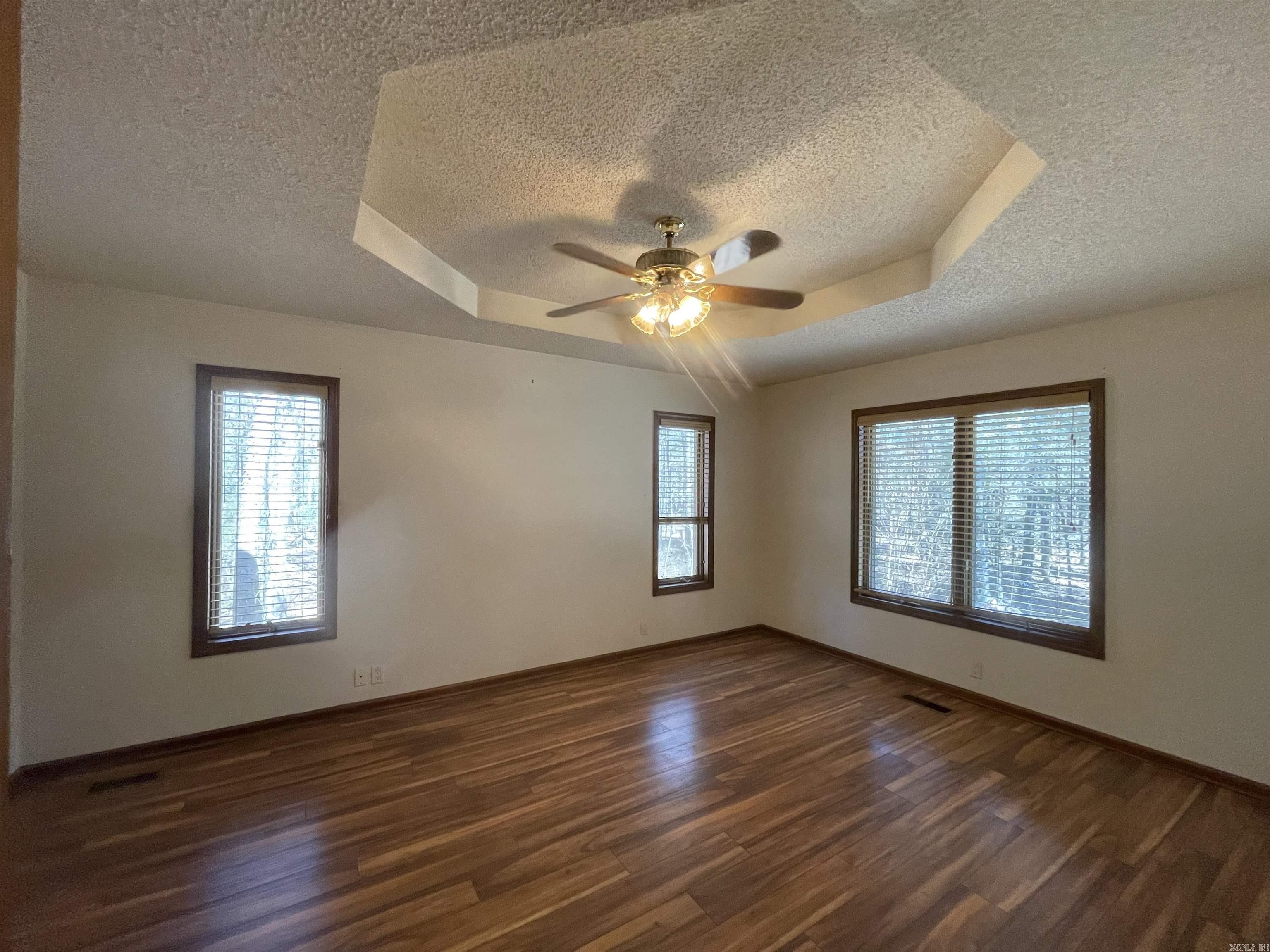 Pintuerero - Residential