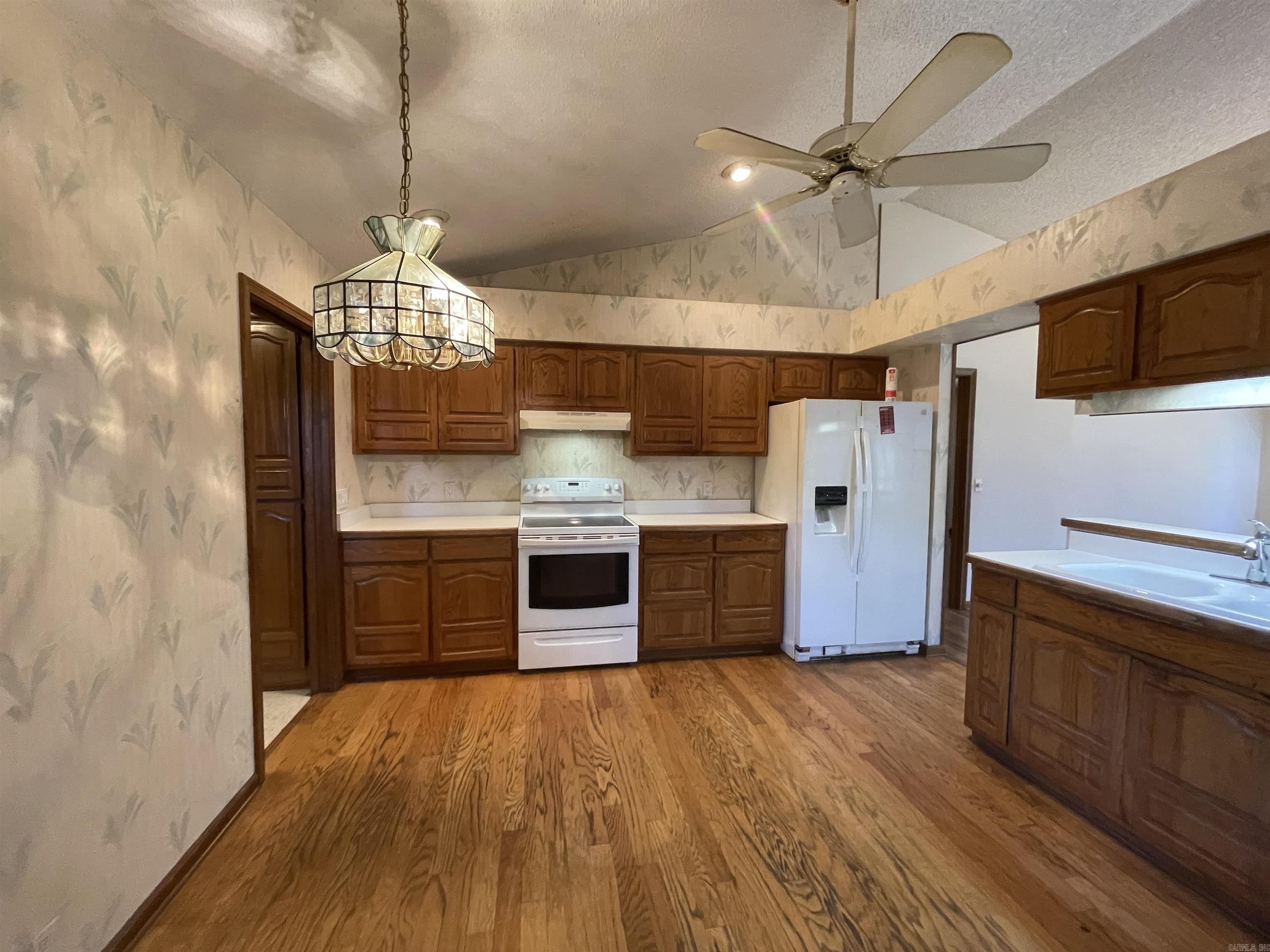 Pintuerero - Residential