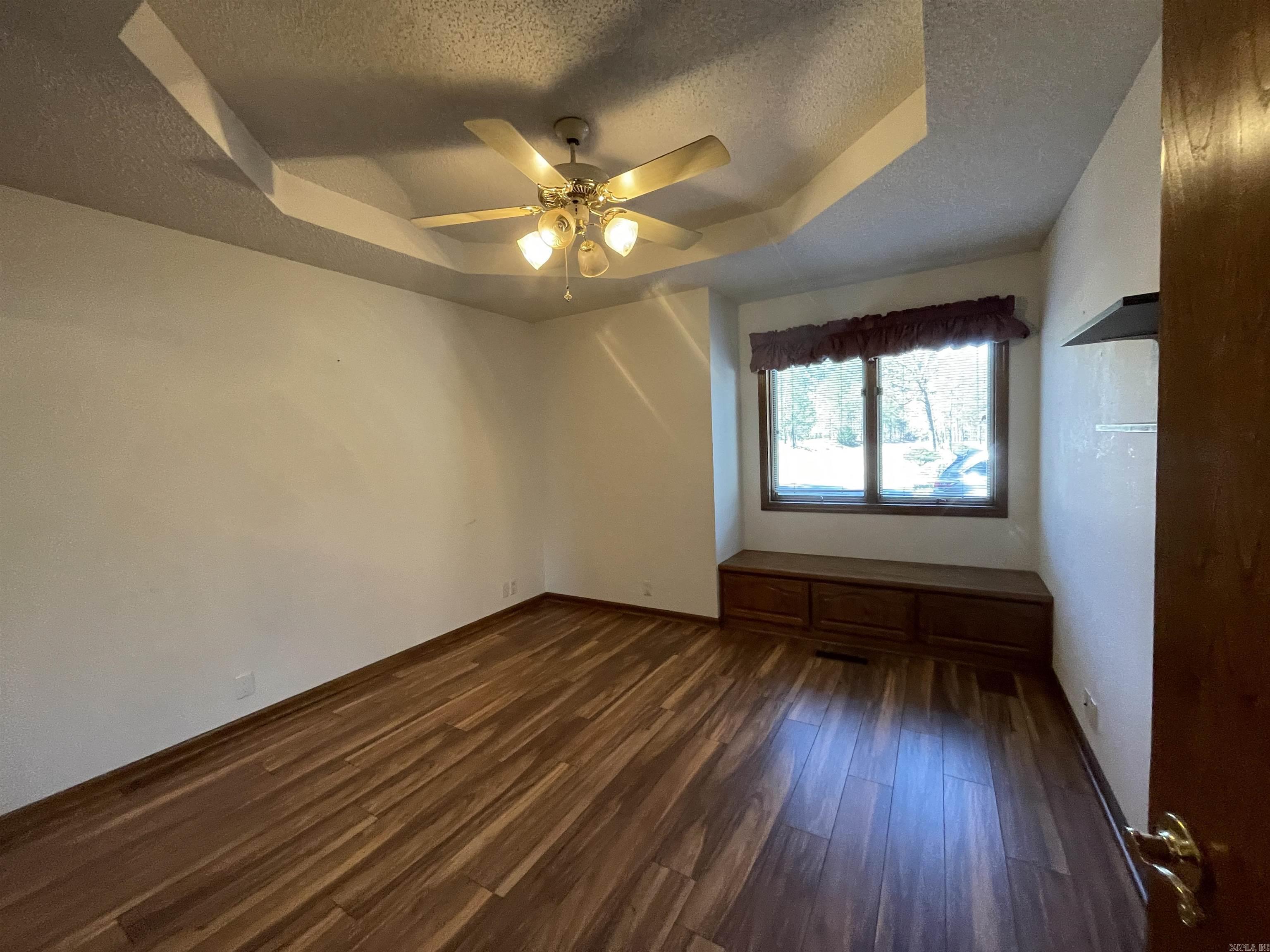 Pintuerero - Residential