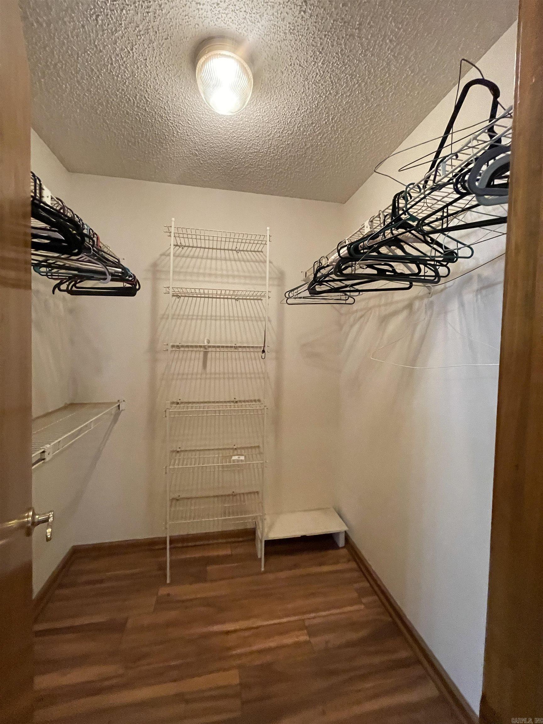 Pintuerero - Residential