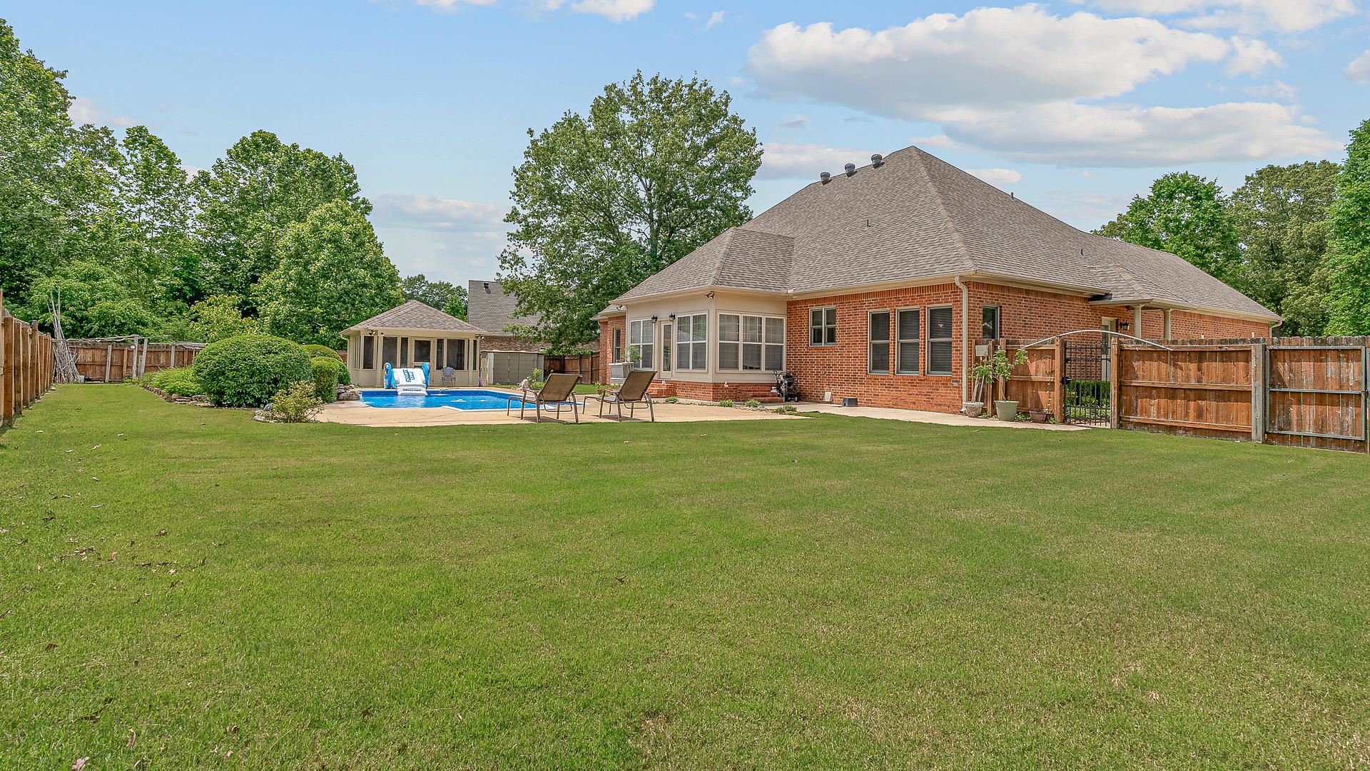 DUNWOODY-HUNTCLIFF - Residential