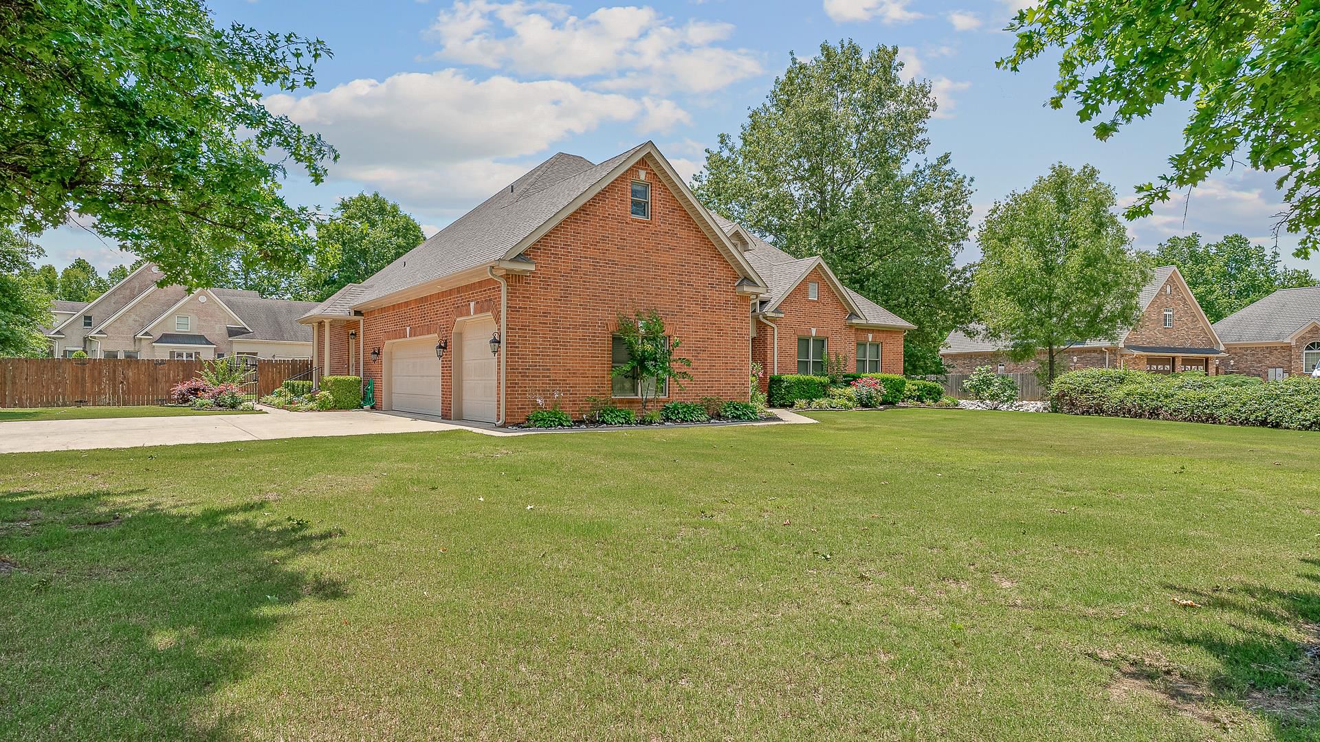 DUNWOODY-HUNTCLIFF - Residential
