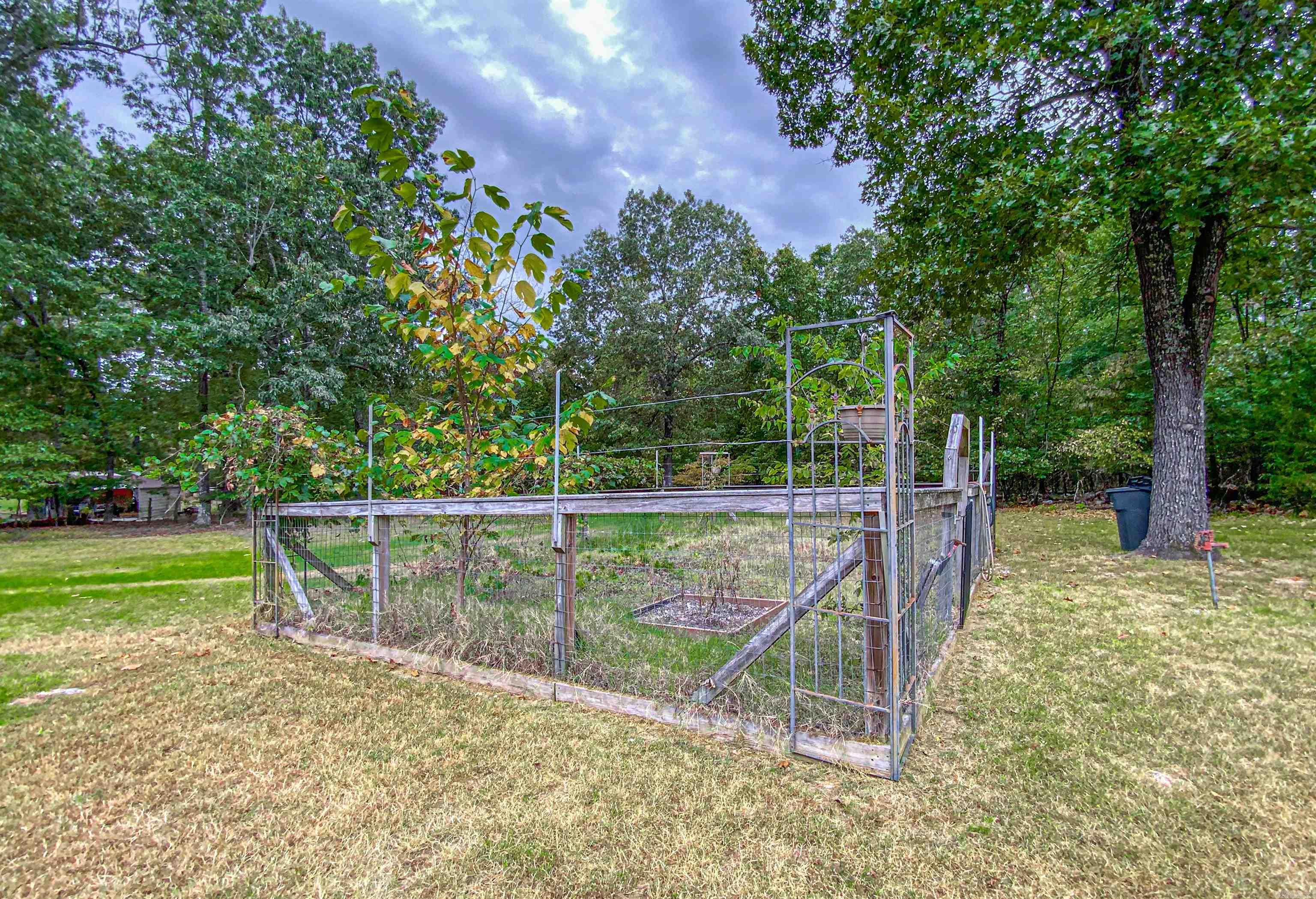 PLAINVIEW ACRES - Residential