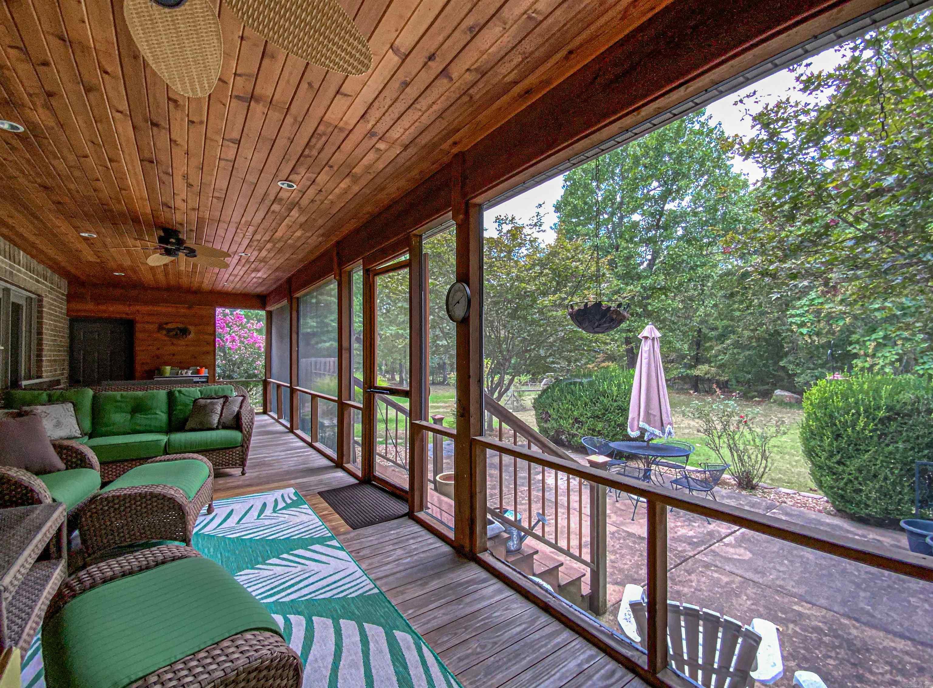 PLAINVIEW ACRES - Residential