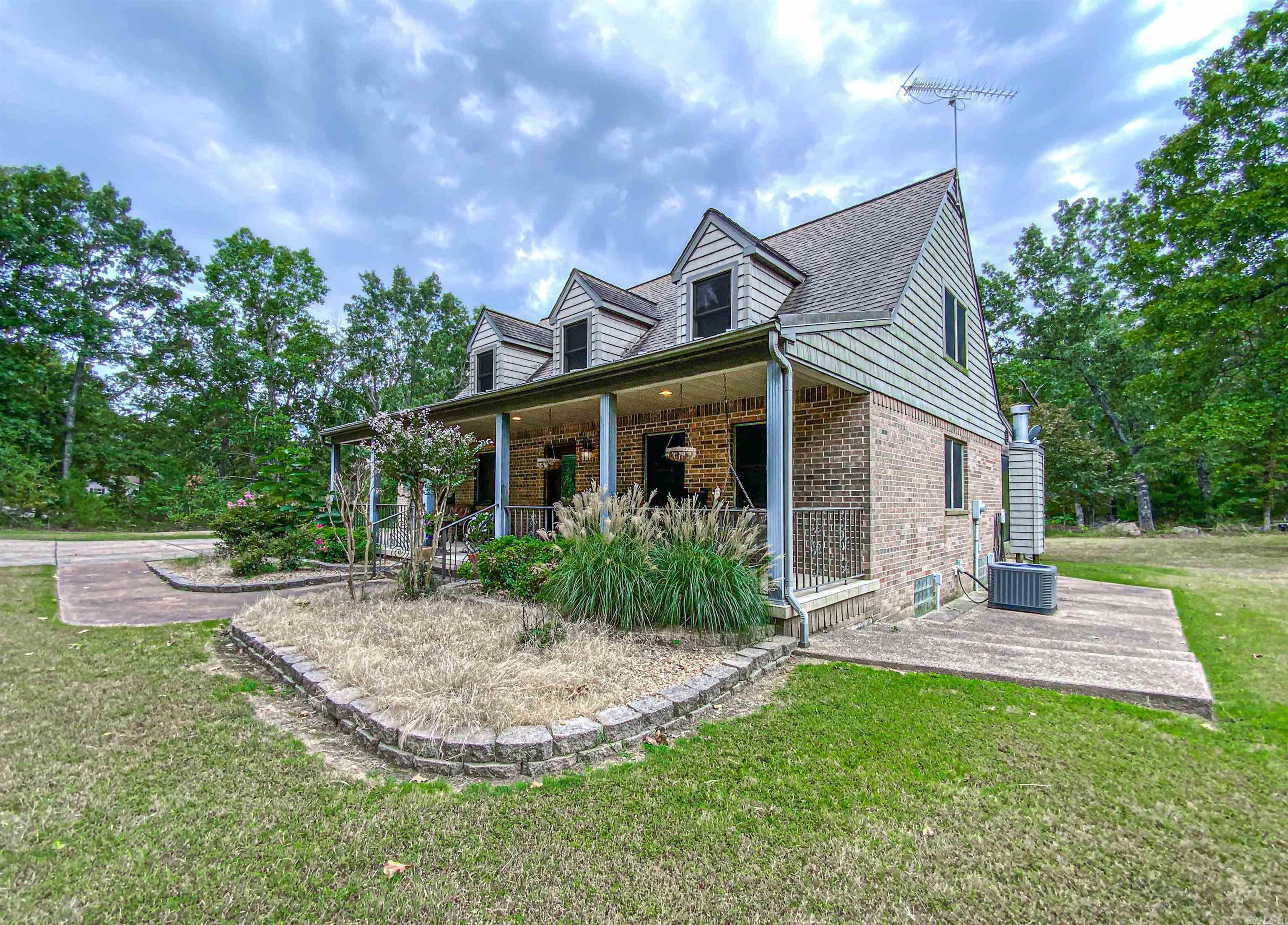 PLAINVIEW ACRES - Residential