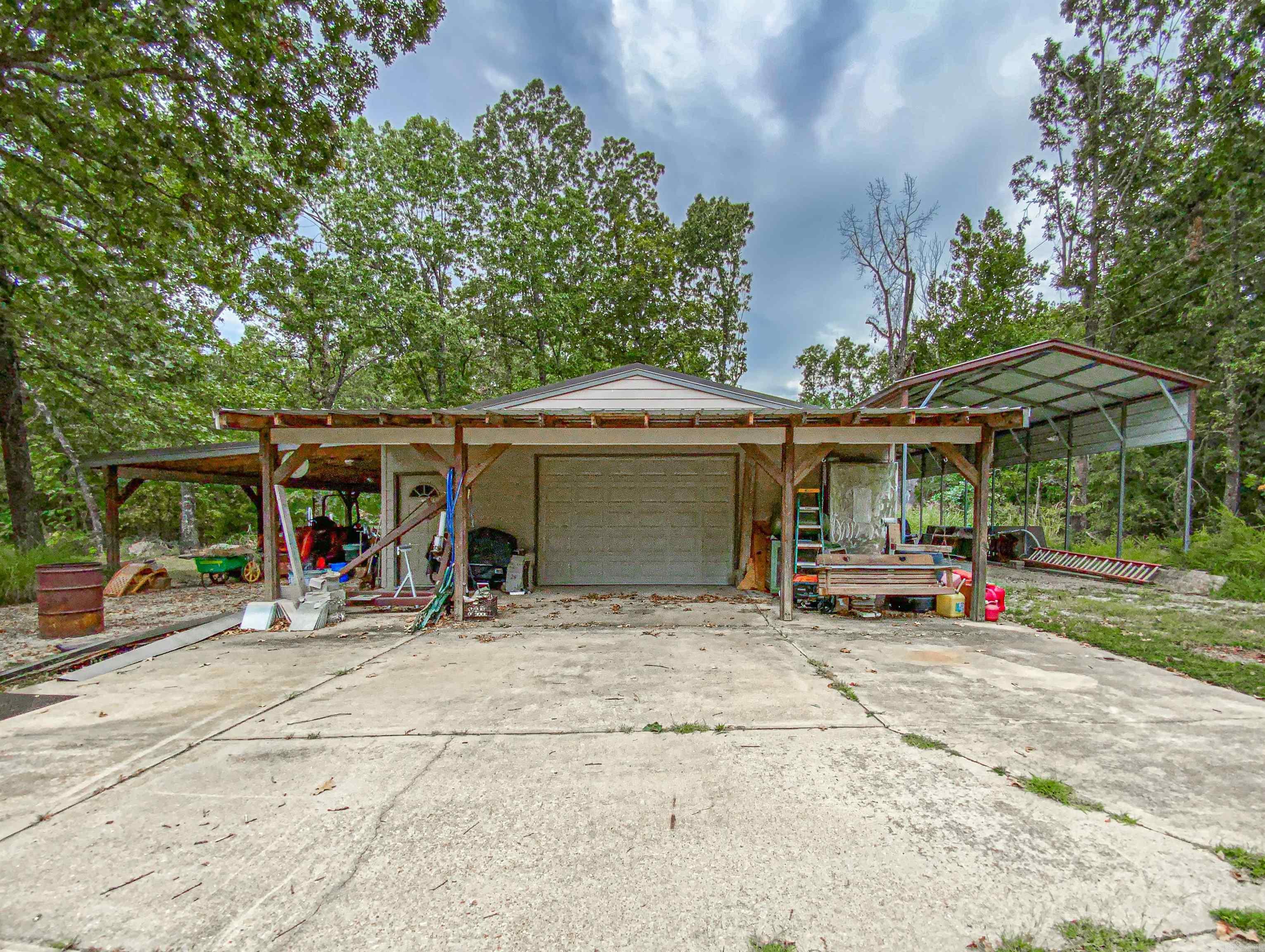 PLAINVIEW ACRES - Residential