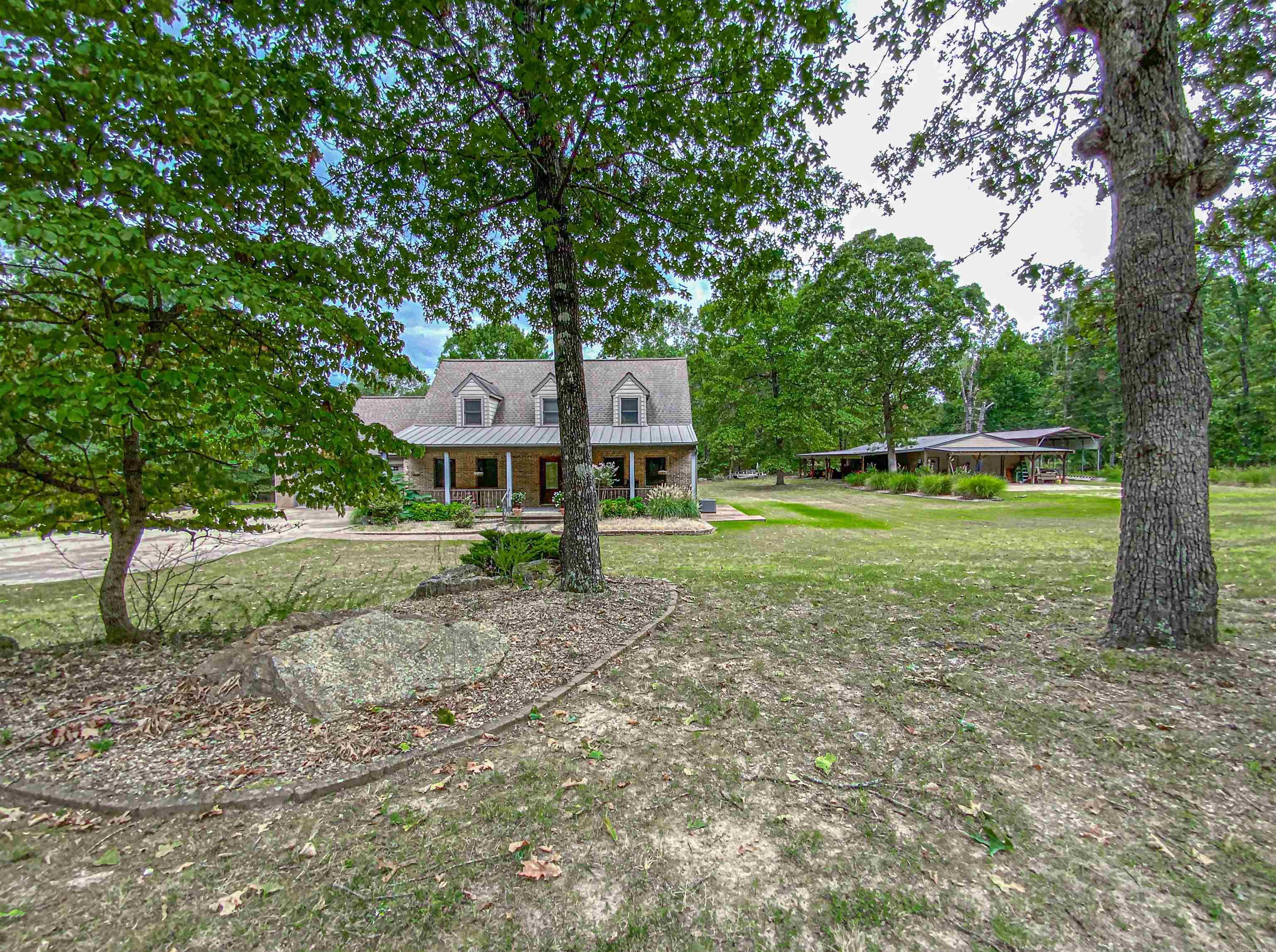 PLAINVIEW ACRES - Residential