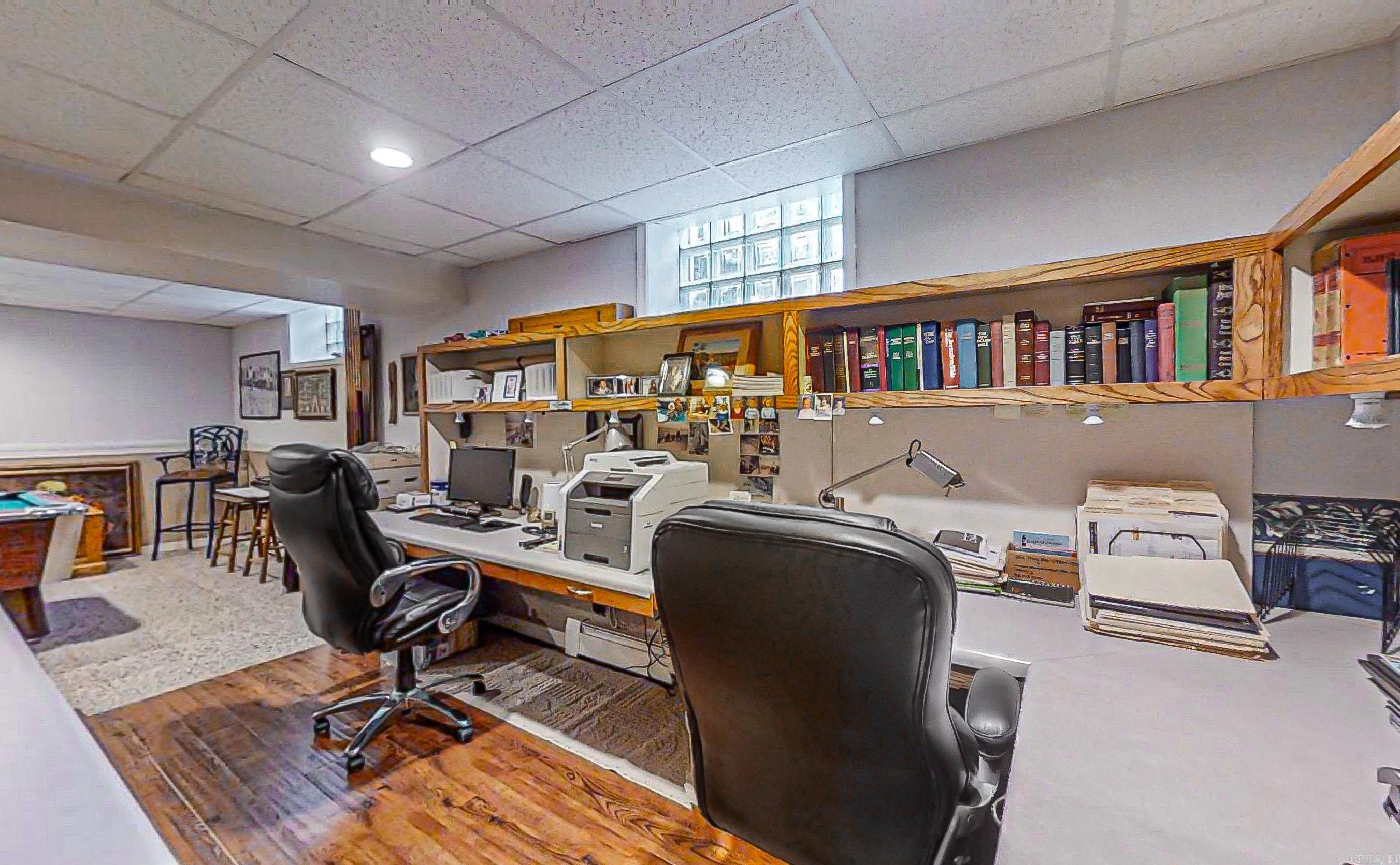 PLAINVIEW ACRES - Residential