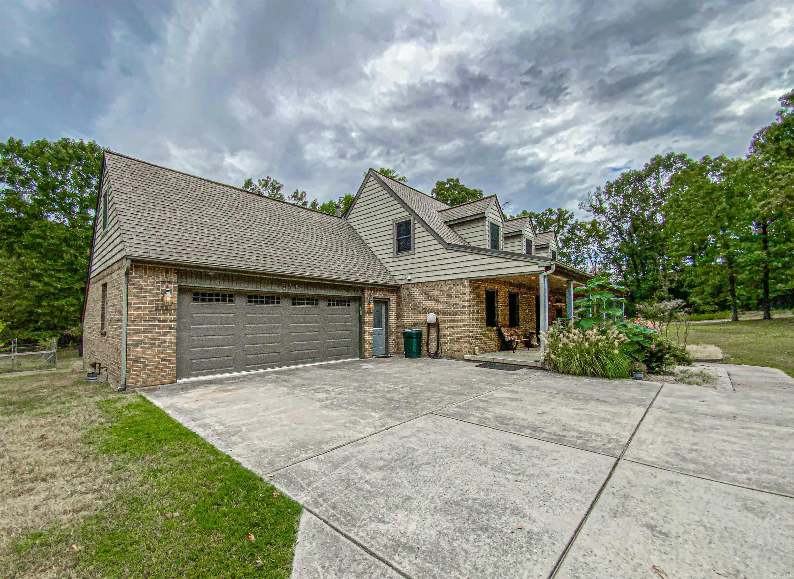 PLAINVIEW ACRES - Residential