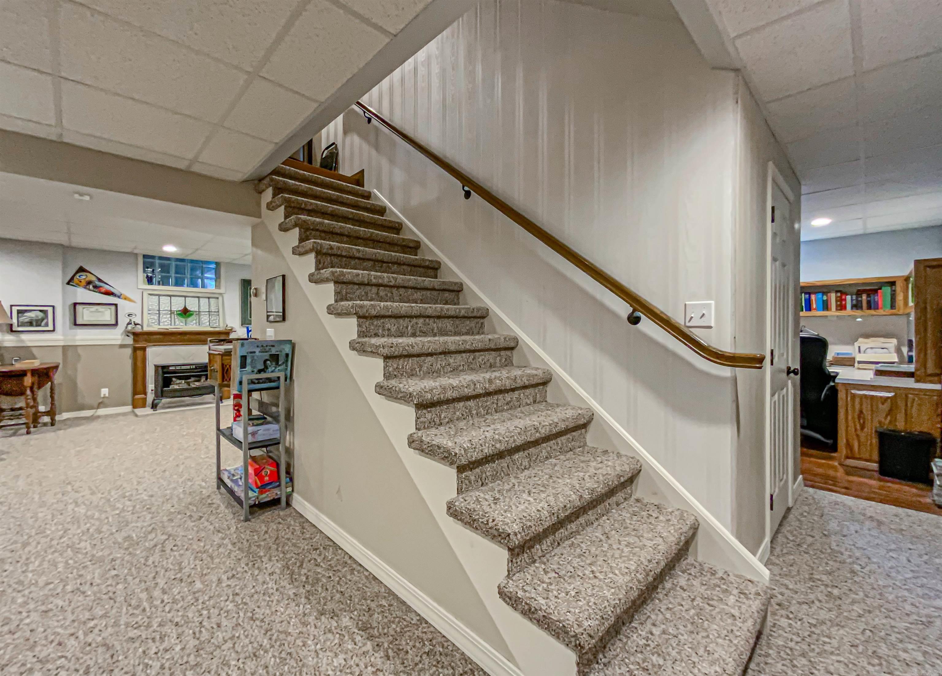 PLAINVIEW ACRES - Residential