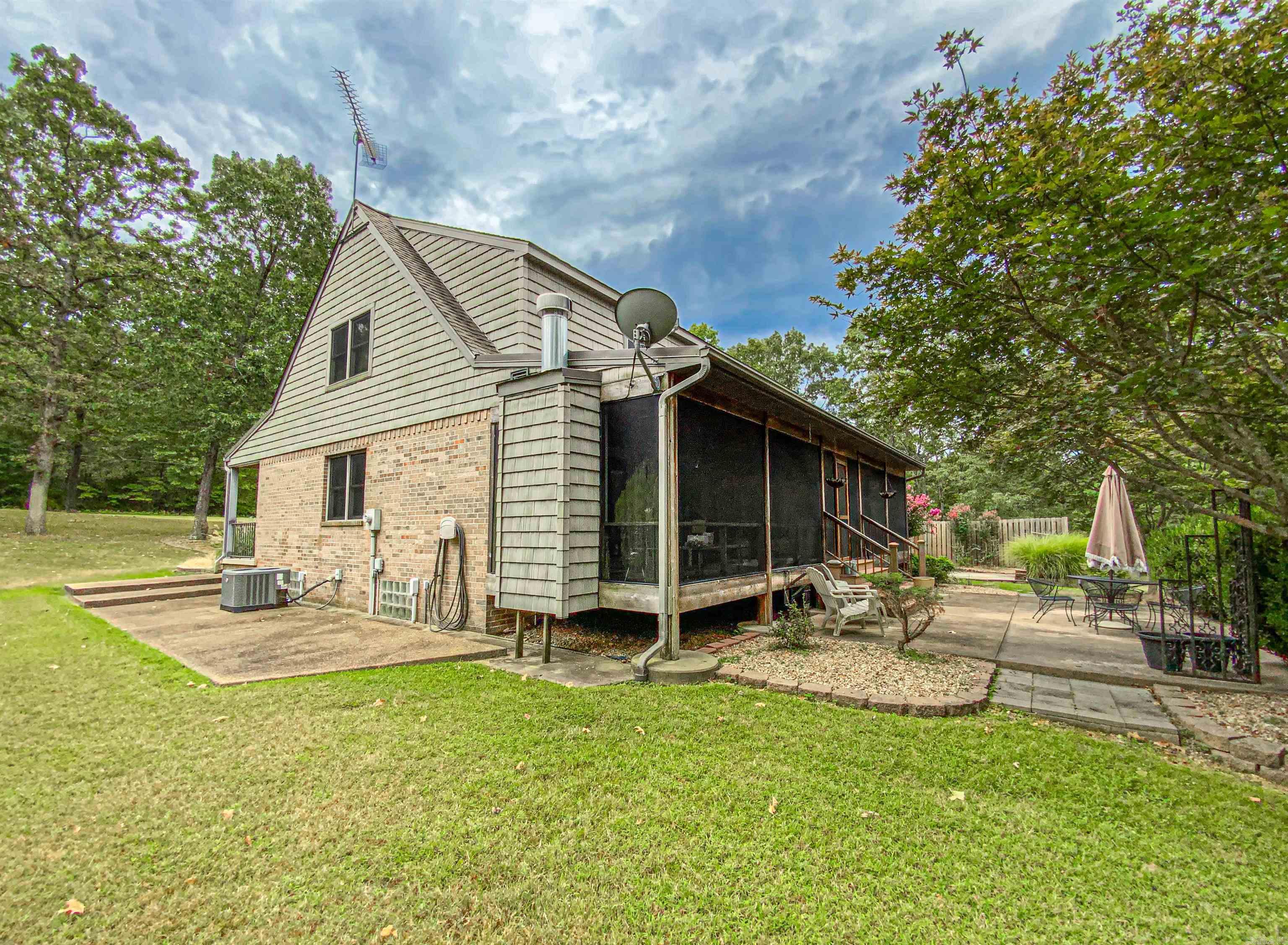 PLAINVIEW ACRES - Residential