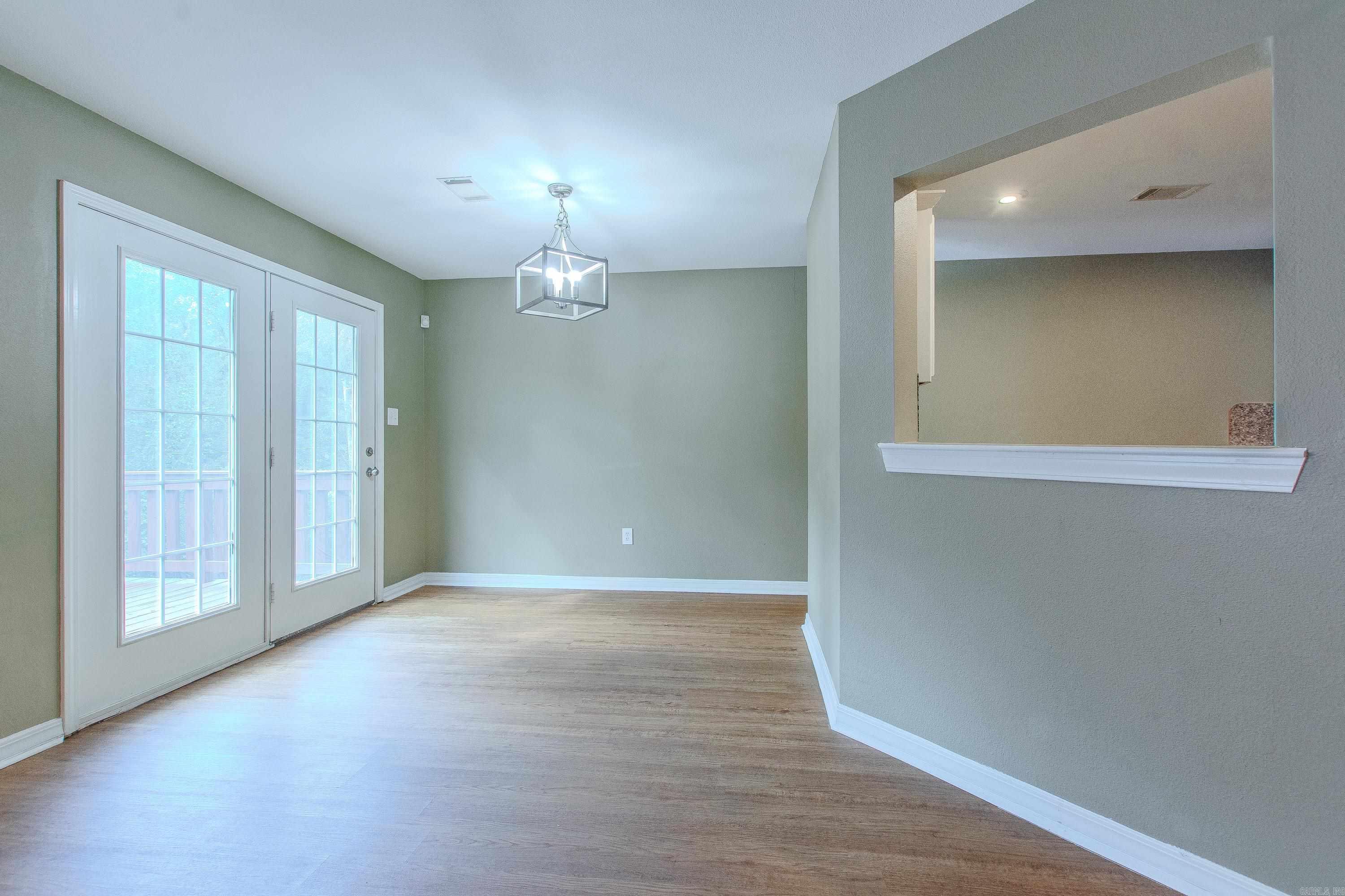 SANDALWOOD - Residential