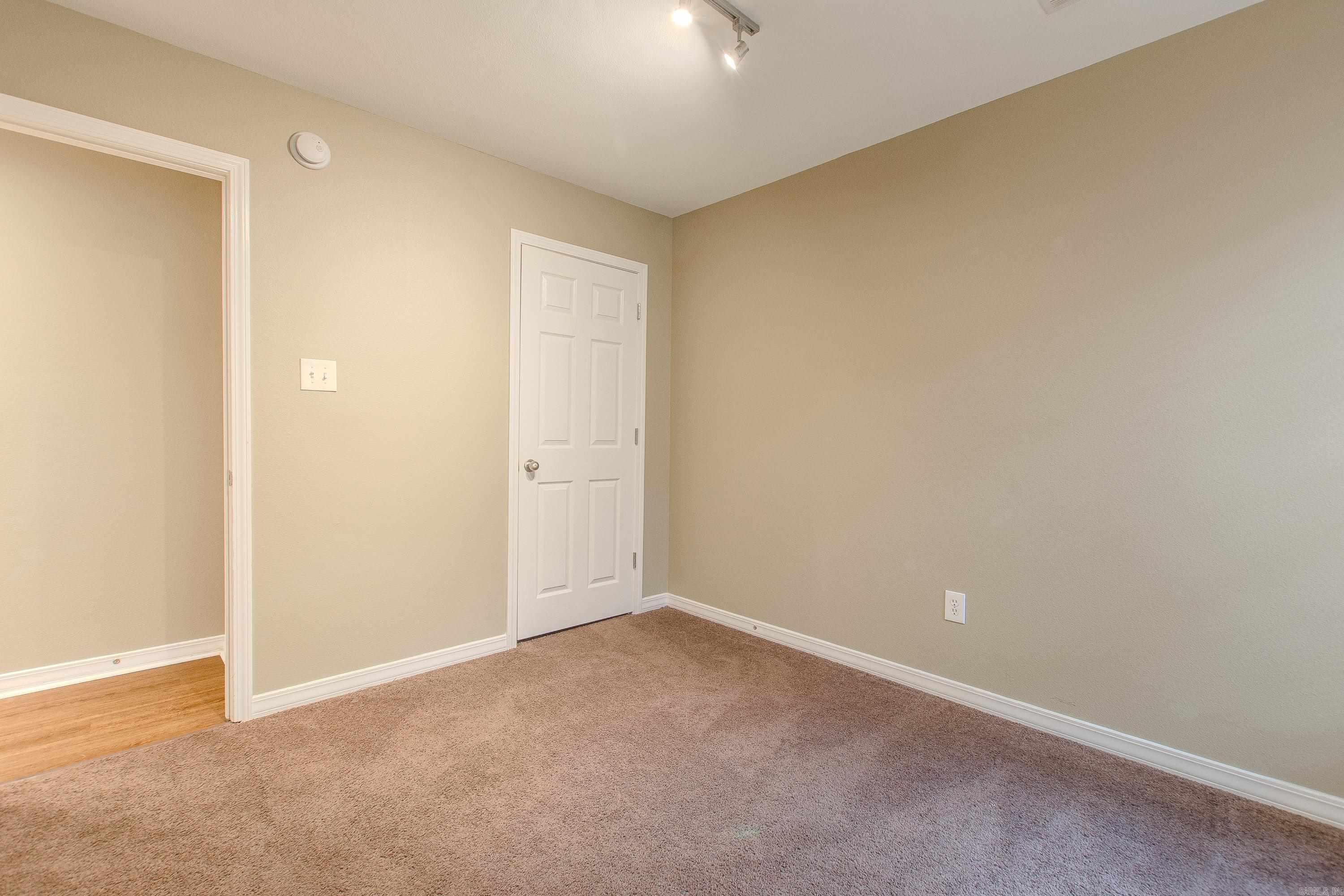 SANDALWOOD - Residential