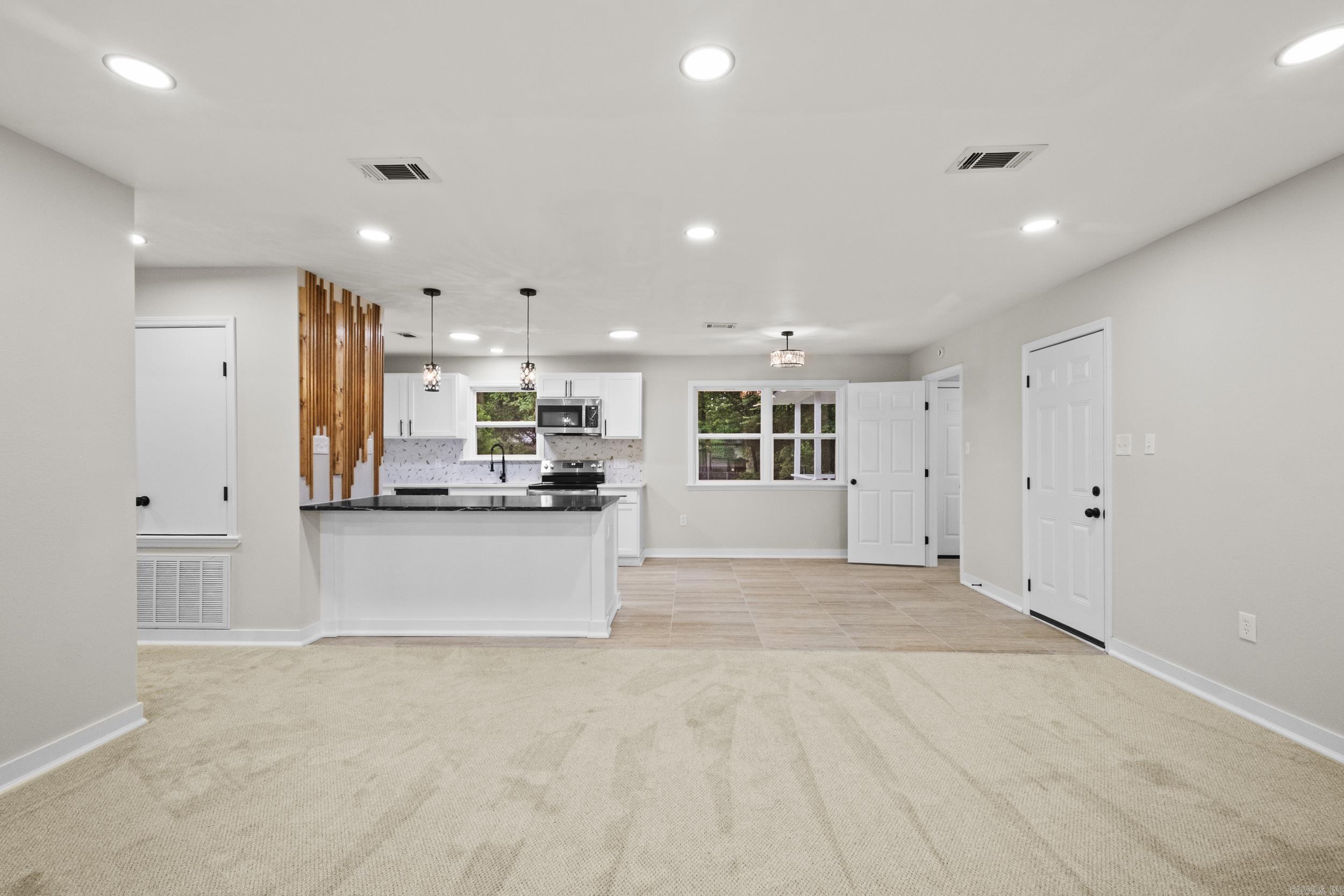 ROLLING MEADOWS - Residential