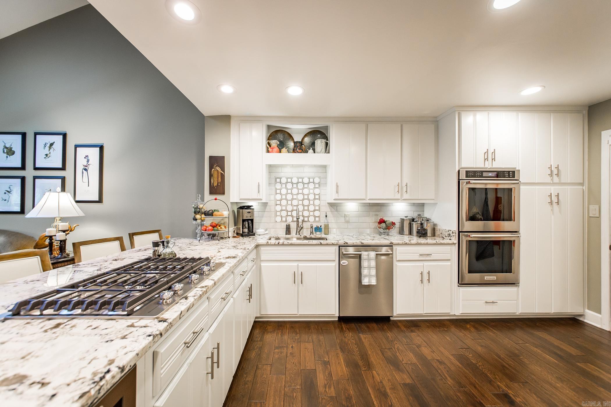 Country Club Ridge Town - Residential