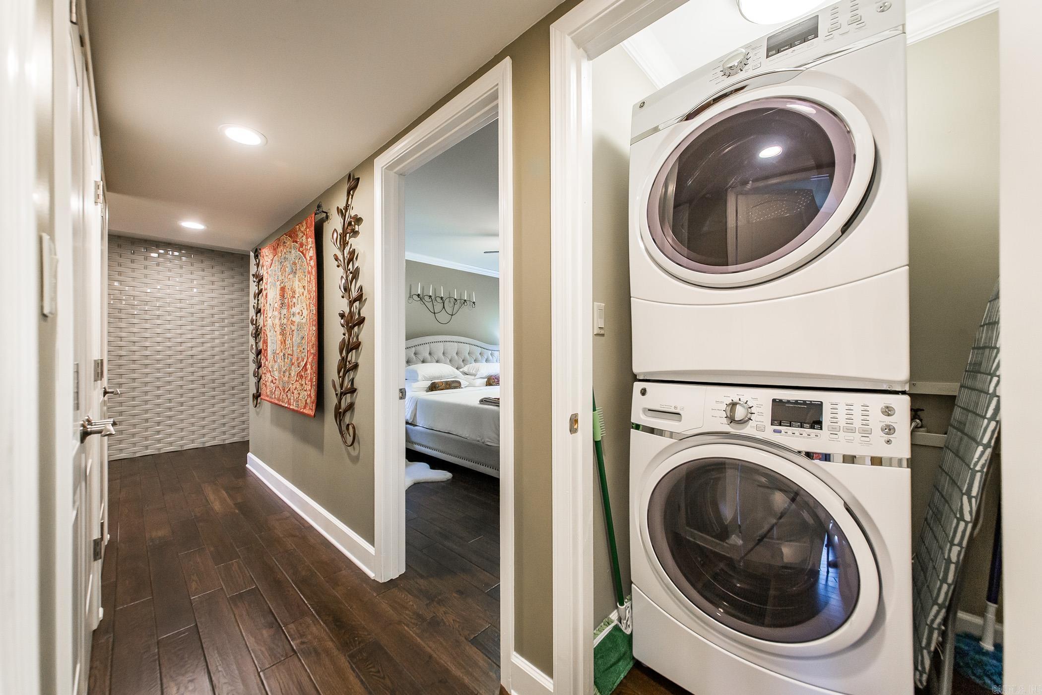 Country Club Ridge Town - Residential