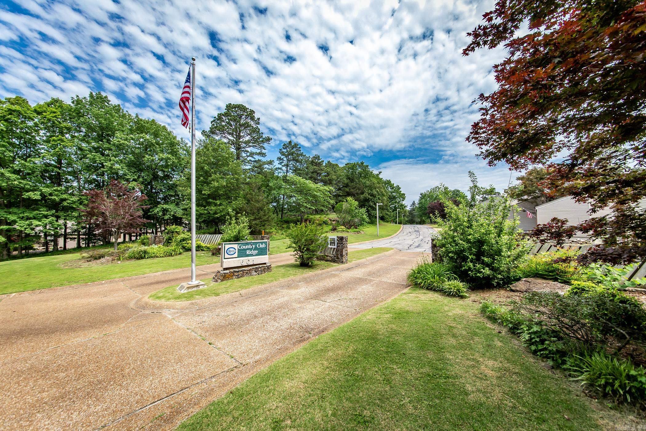 Country Club Ridge Town - Residential