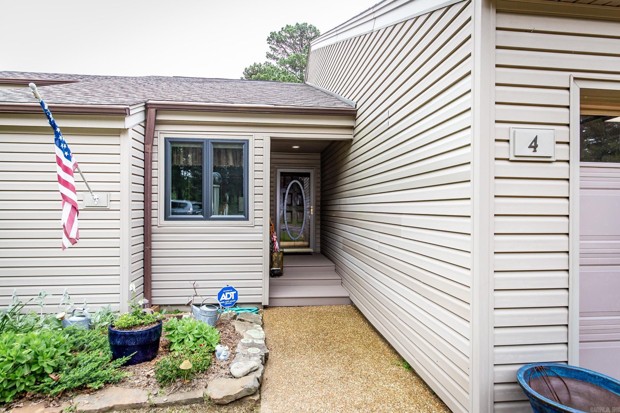 Country Club Ridge Town - Residential