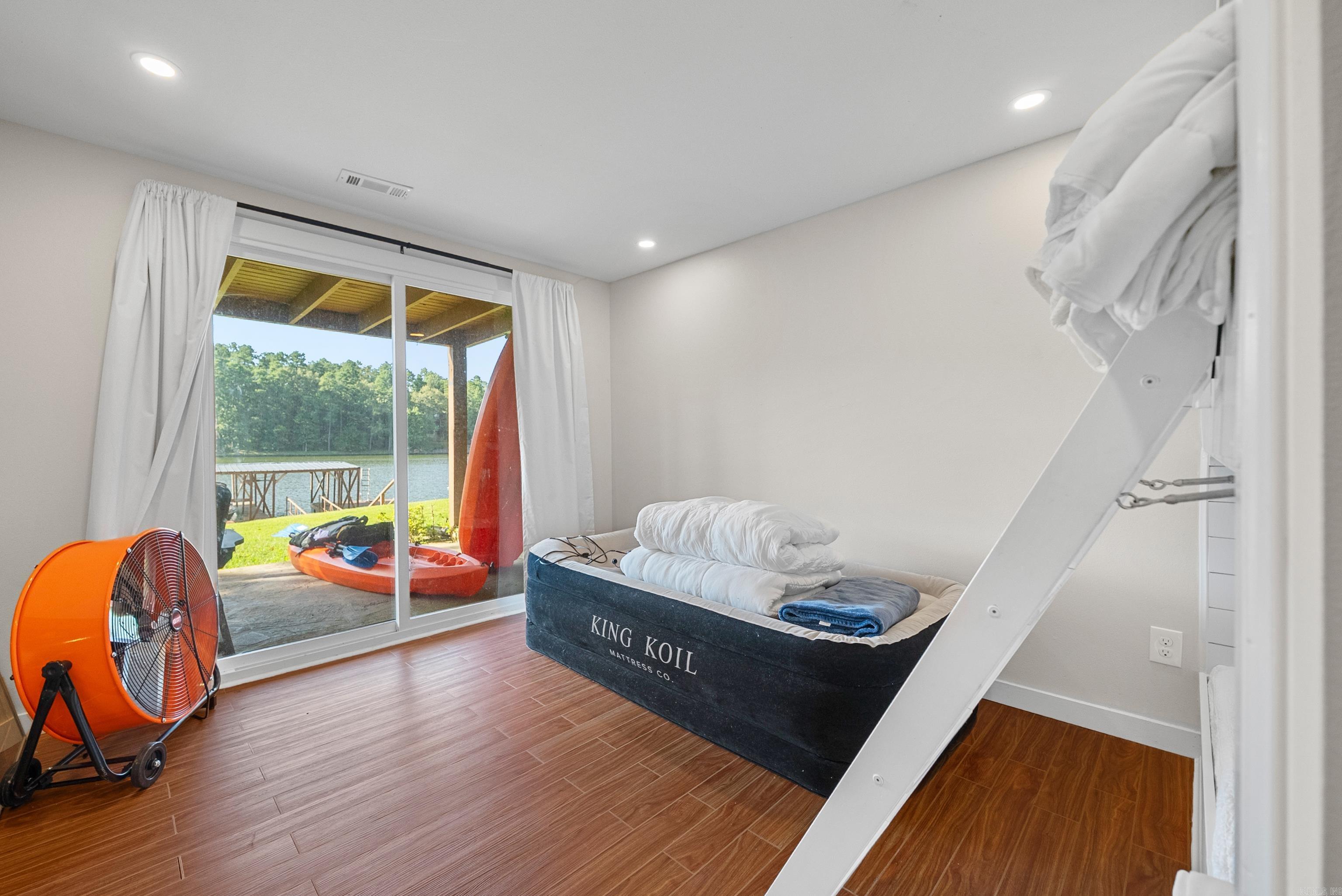 Lake Harbor Estates - Residential