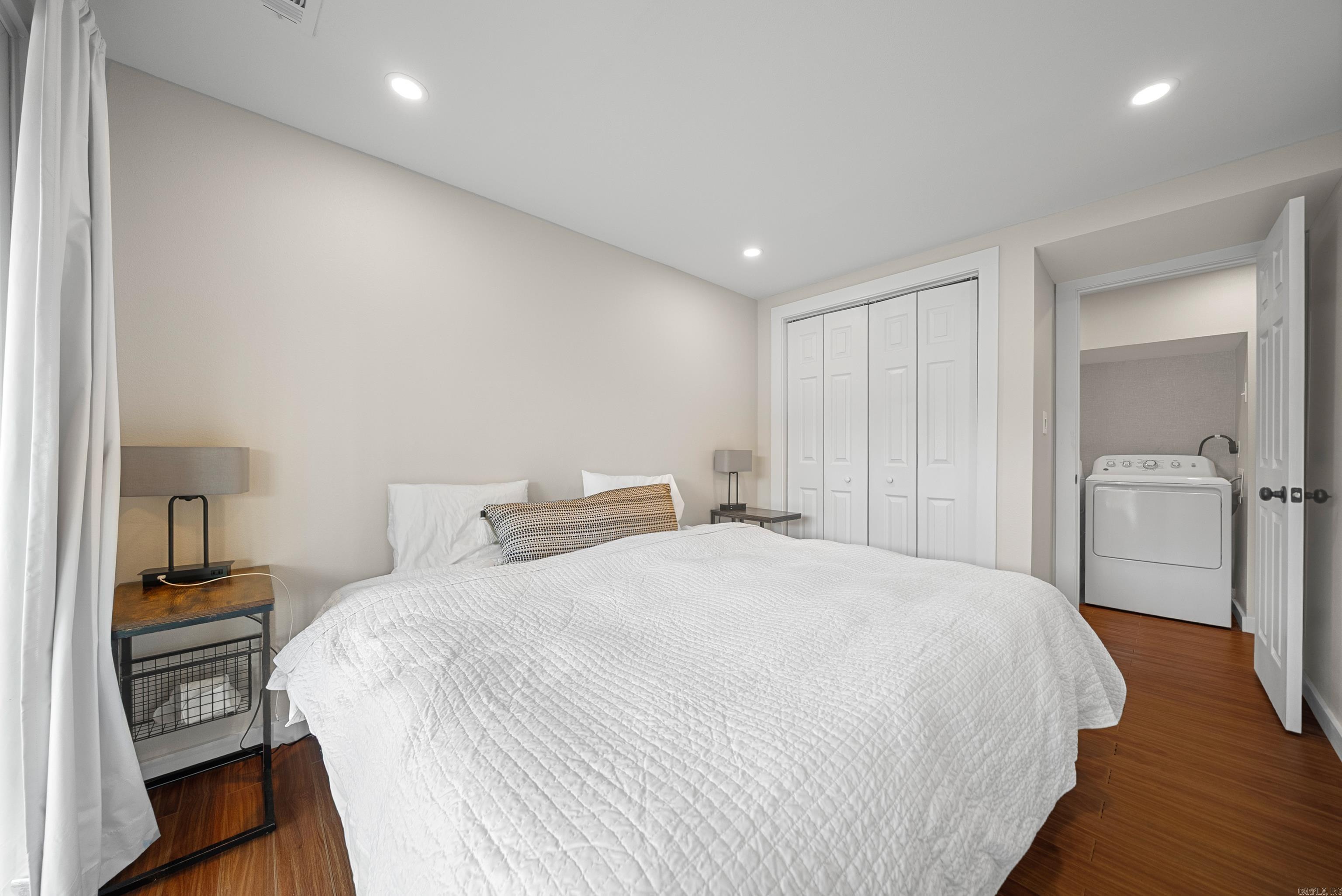 Lake Harbor Estates - Residential