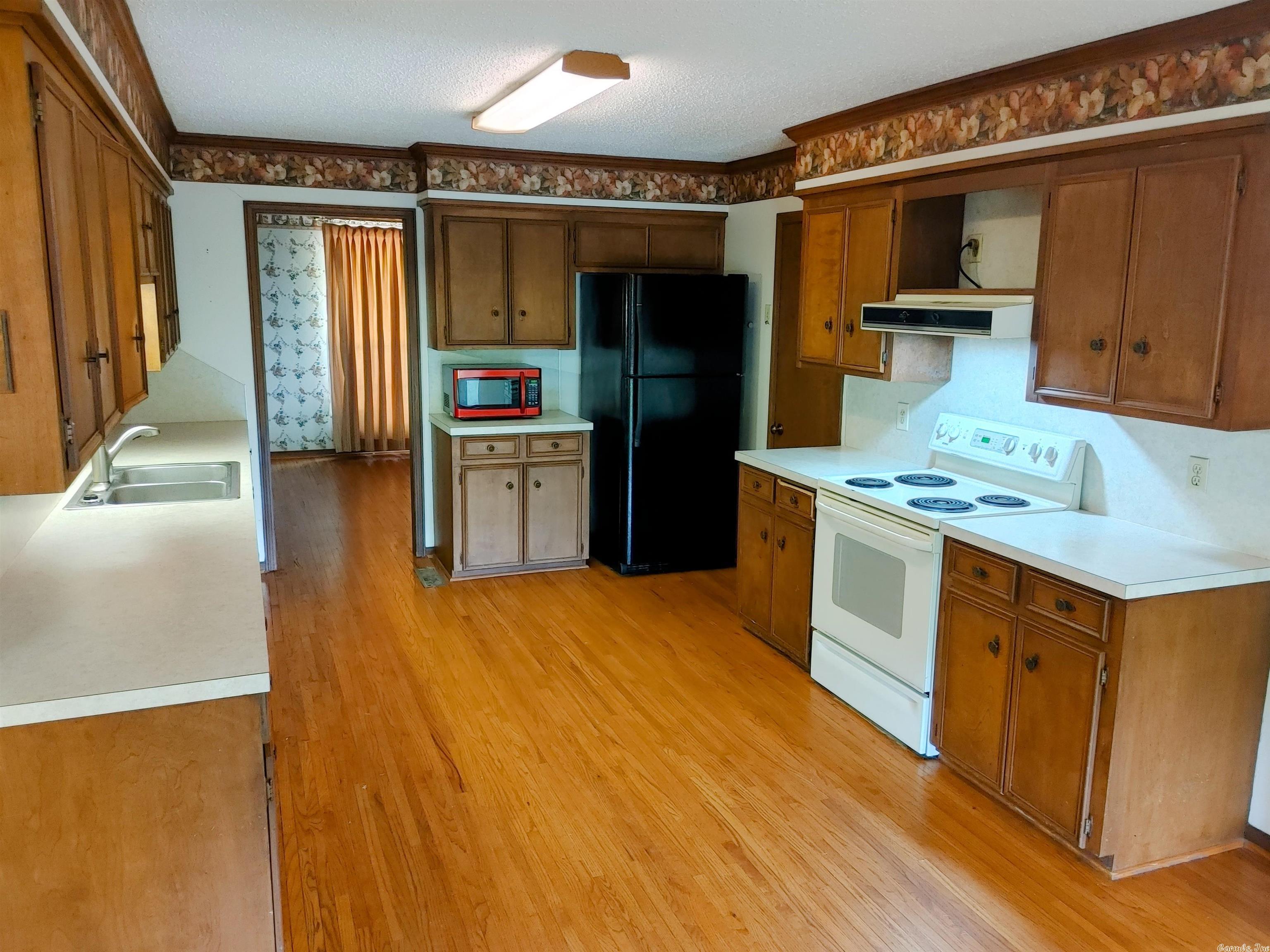 HILLSBOROUGH - Residential